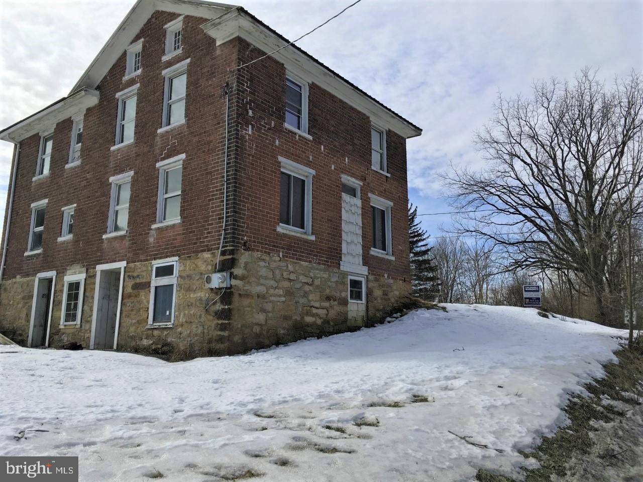 Saxton, PA 16678,1326 BROAD TOP MOUTAIN ROAD