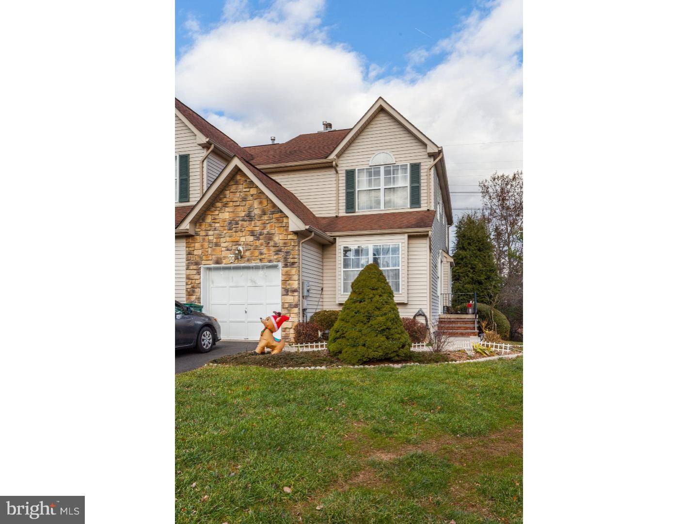 Hillsborough, NJ 08844,77 DEWITT LN