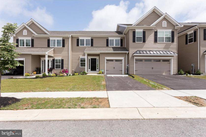 Honey Brook, PA 19344,207 BRIARWOOD DRIVE NEW VILLAGE GREENE DR