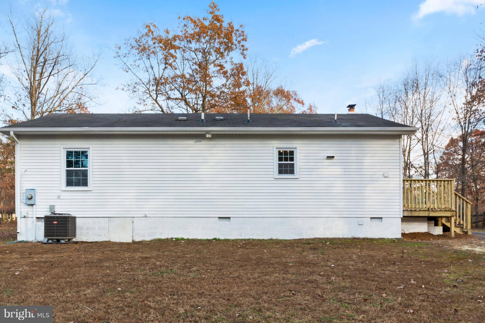 Louisa, VA 23093,1512 HARRIS CREEK RD