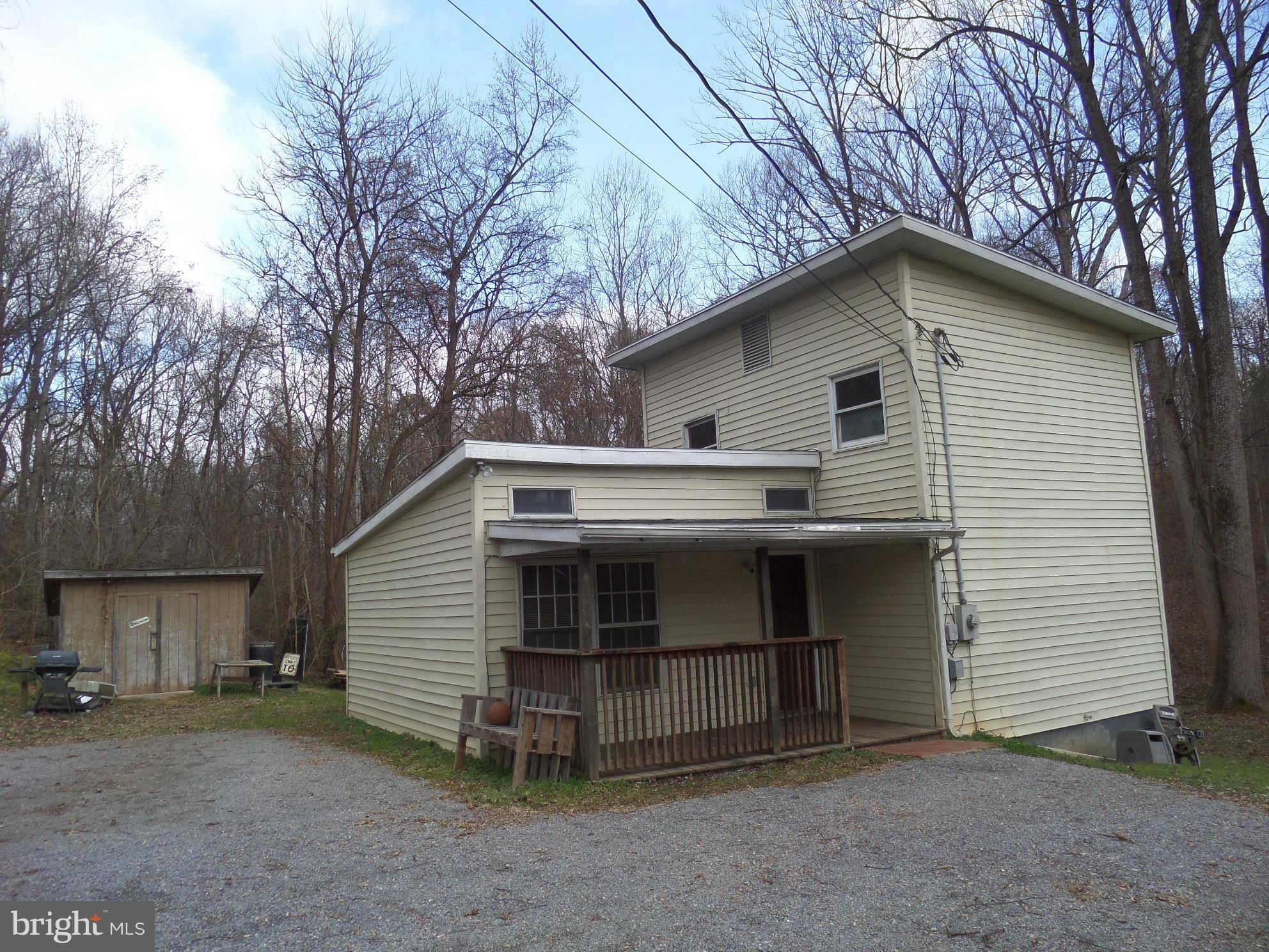 Falling Waters, WV 25419,6 BURNSIDE