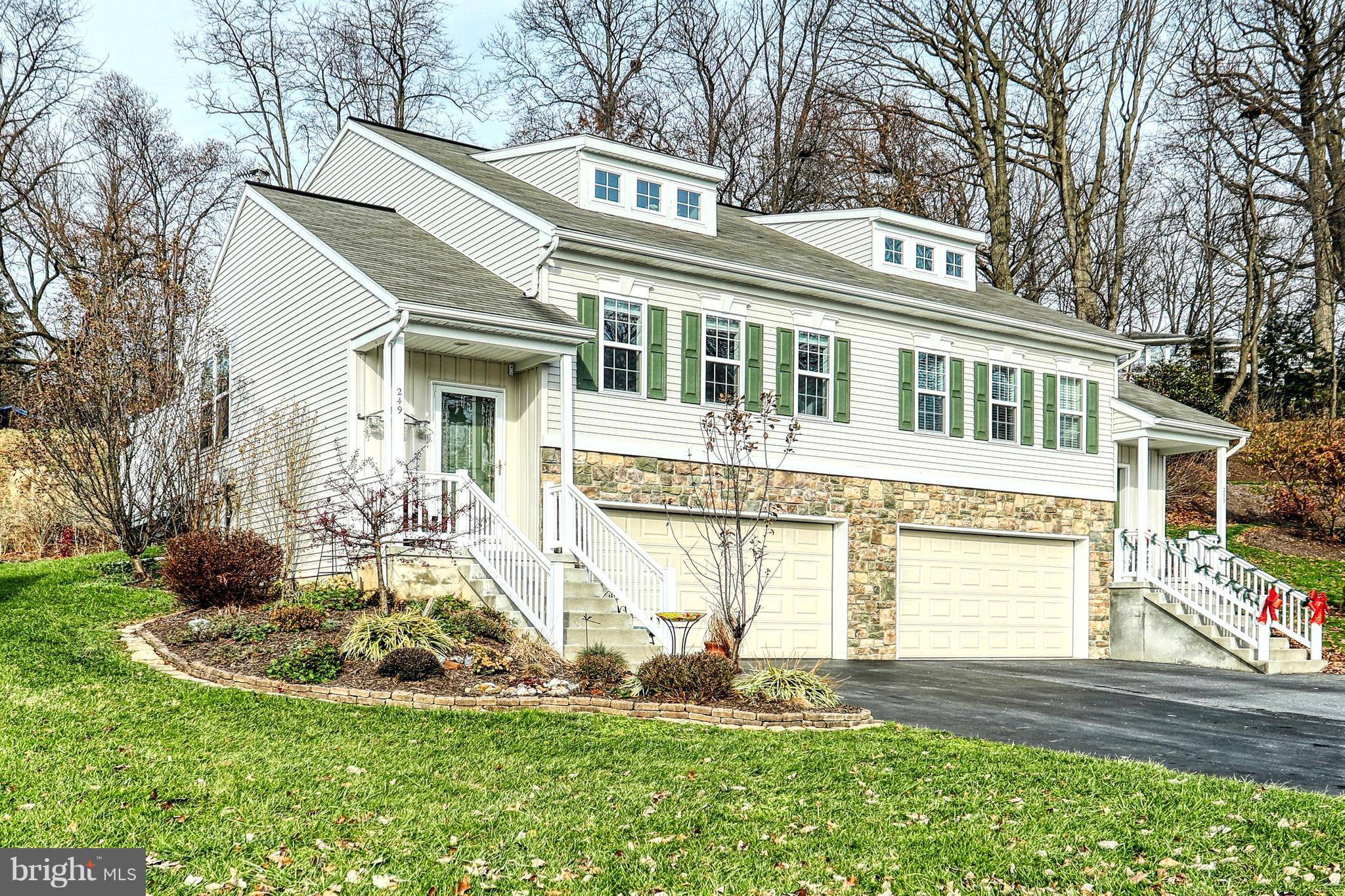 Ephrata, PA 17522,249 SPARROW LN