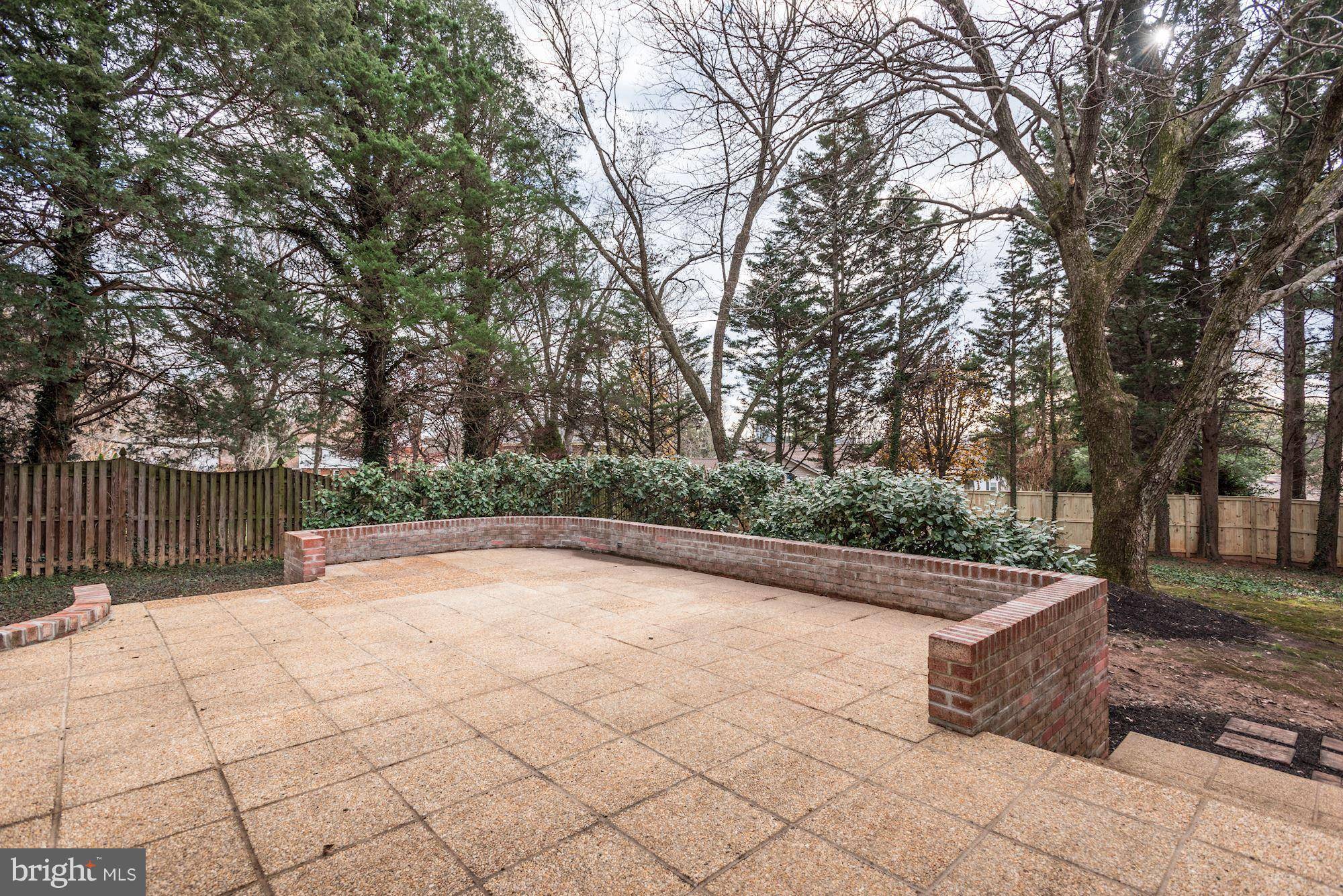 Mclean, VA 22102,8113 BIRNAM WOOD