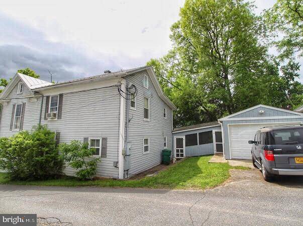 Luray, VA 22835,124 S COURT ST