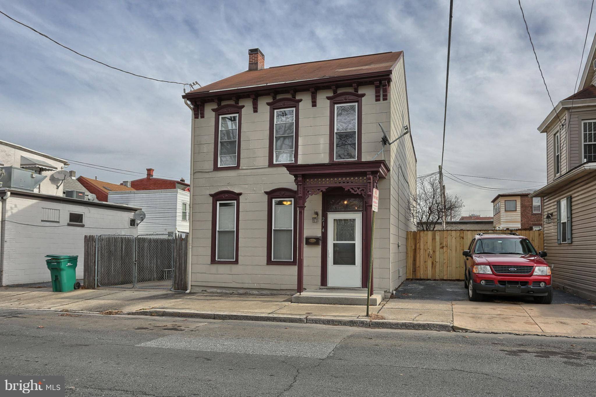 Lebanon, PA 17042,214 S 6TH ST