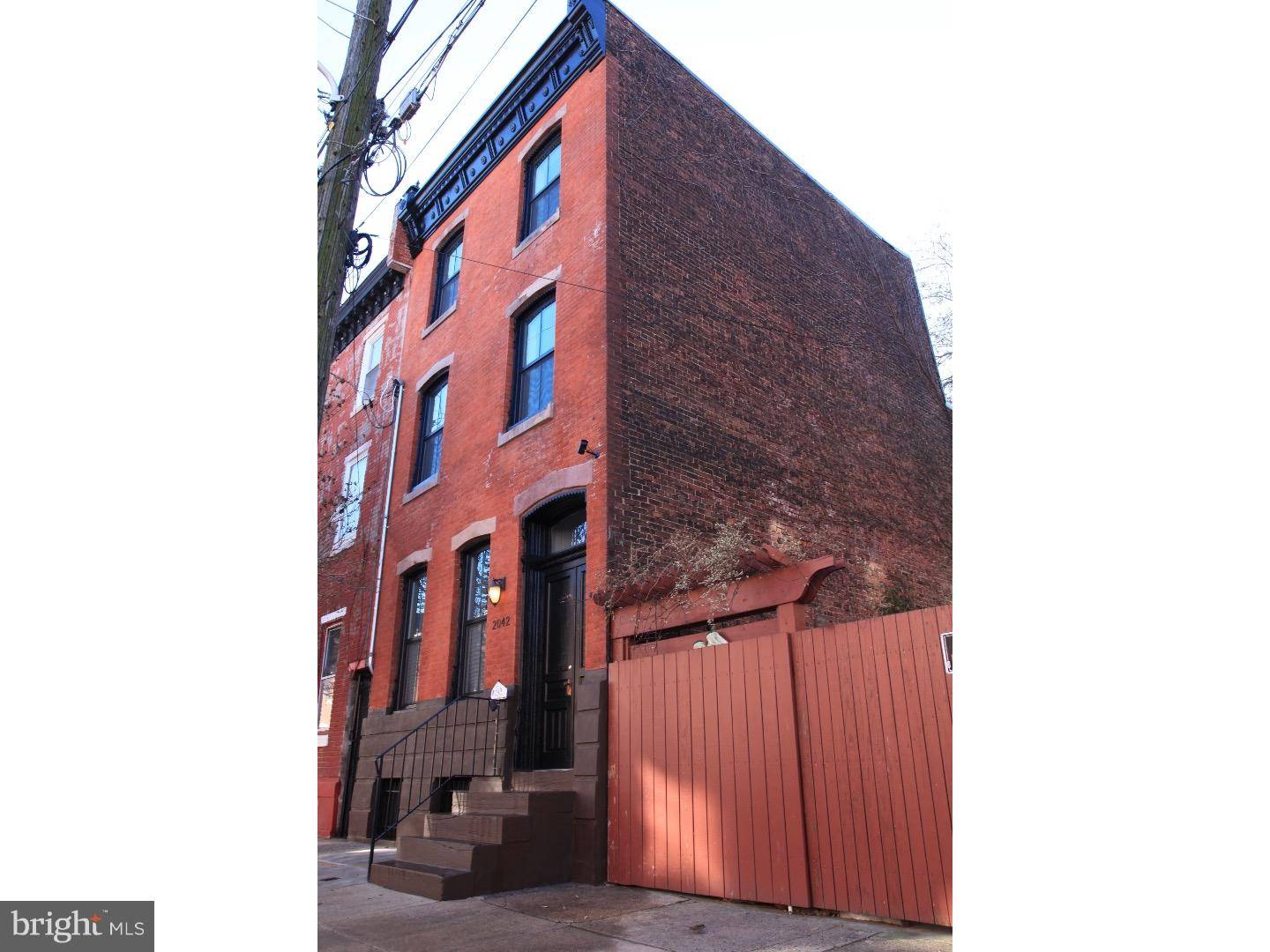 Philadelphia, PA 19125,2042 E YORK ST