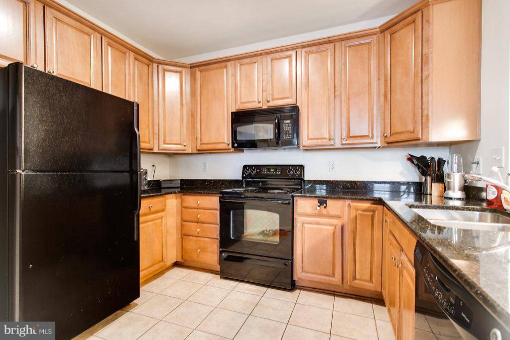 Aldie, VA 20105,24701 BYRNE MEADOW SQ #301