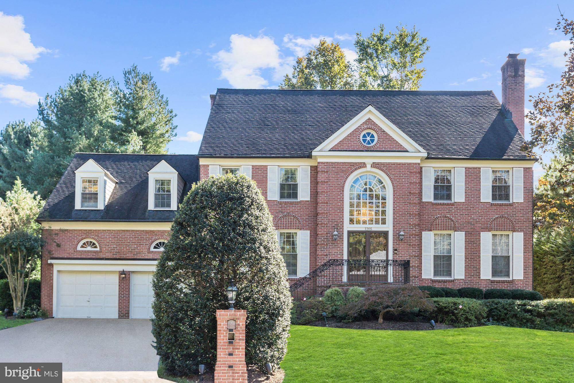 Mclean, VA 22102,1205 S HUNTRESS CT