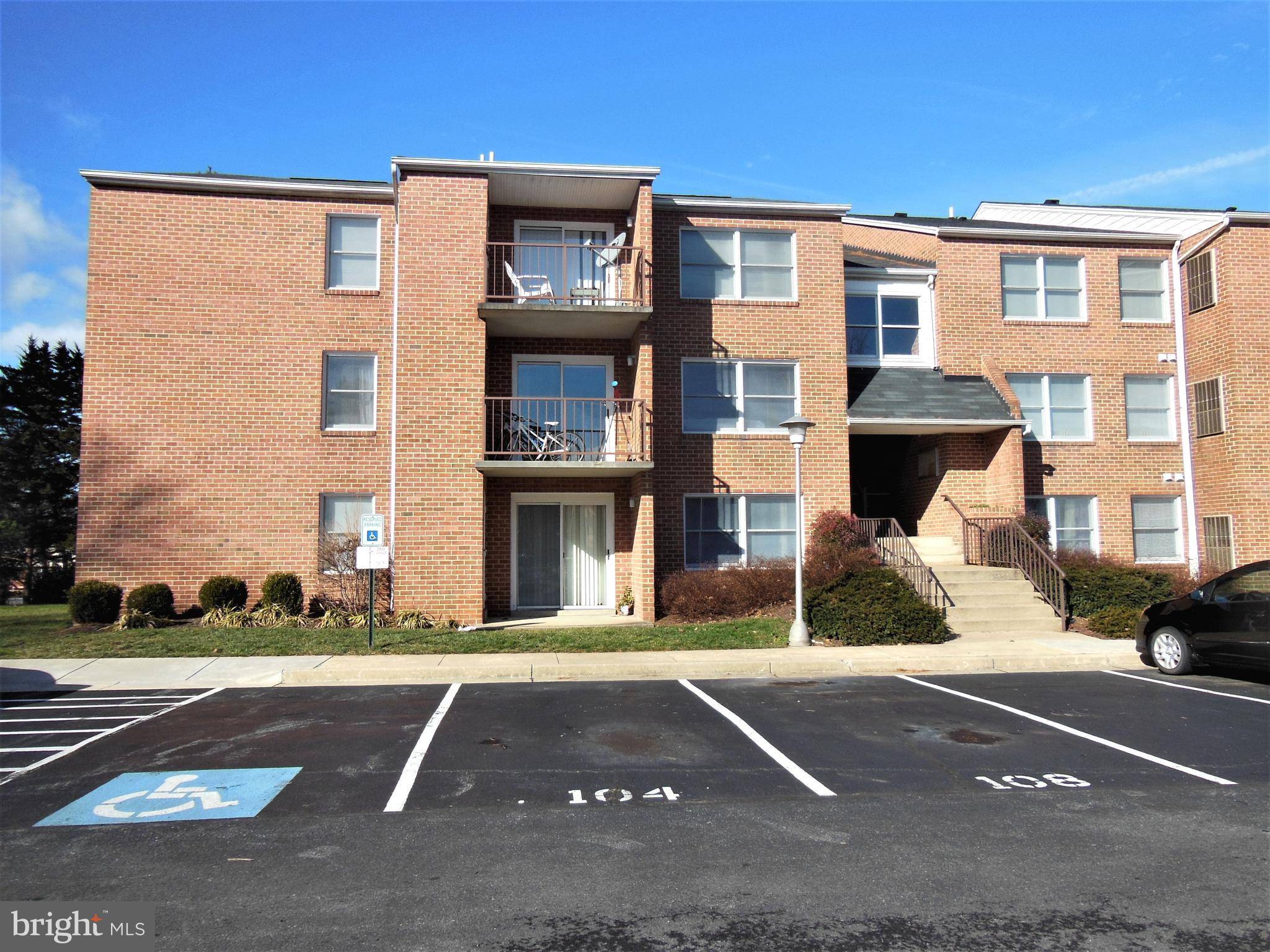 Walkersville, MD 21793,500 CHAPEL CT #215