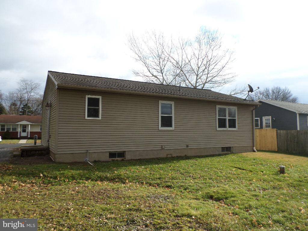 Selinsgrove, PA 17870,215 PLEASANT DR