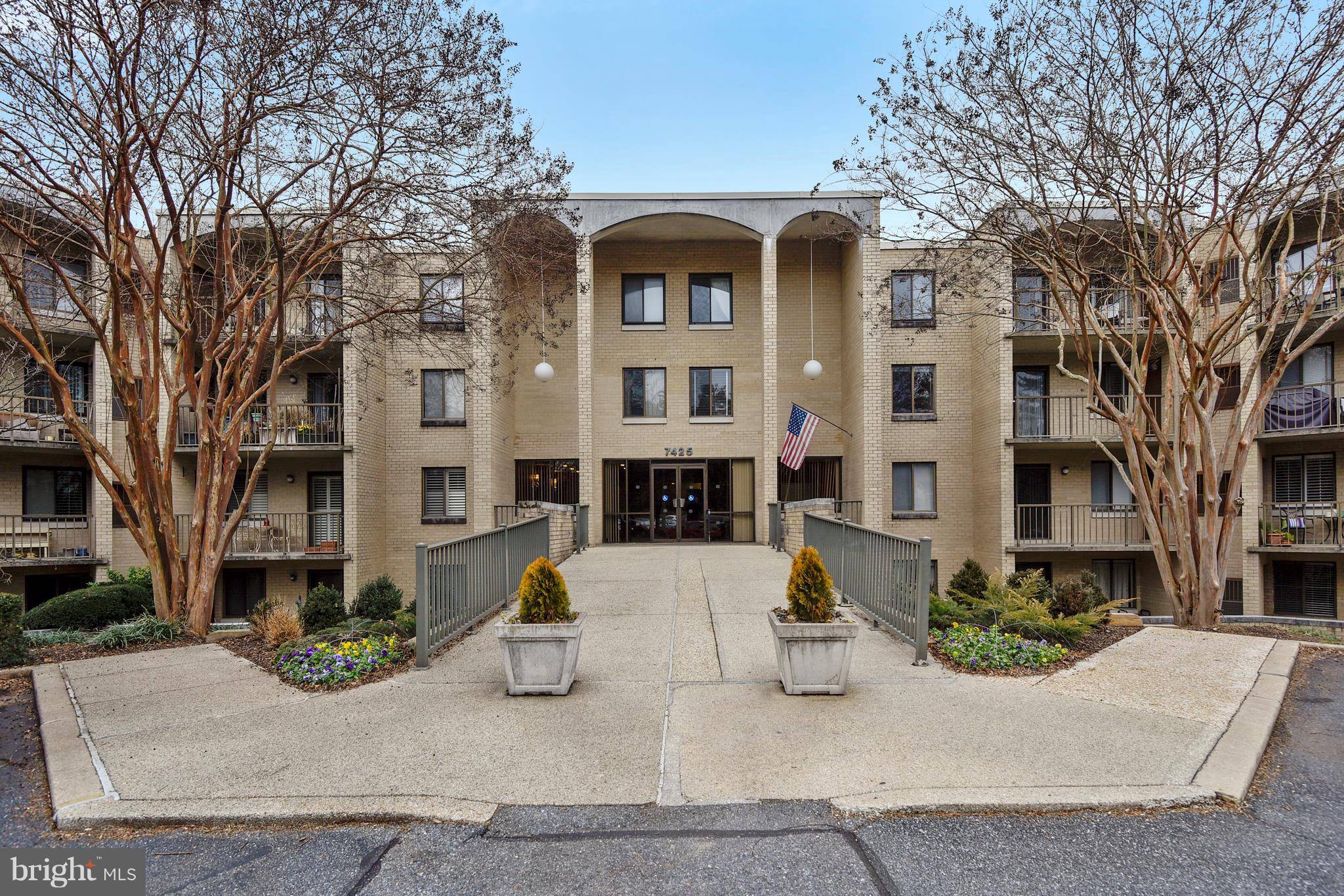 Bethesda, MD 20817,7425 DEMOCRACY BLVD #16