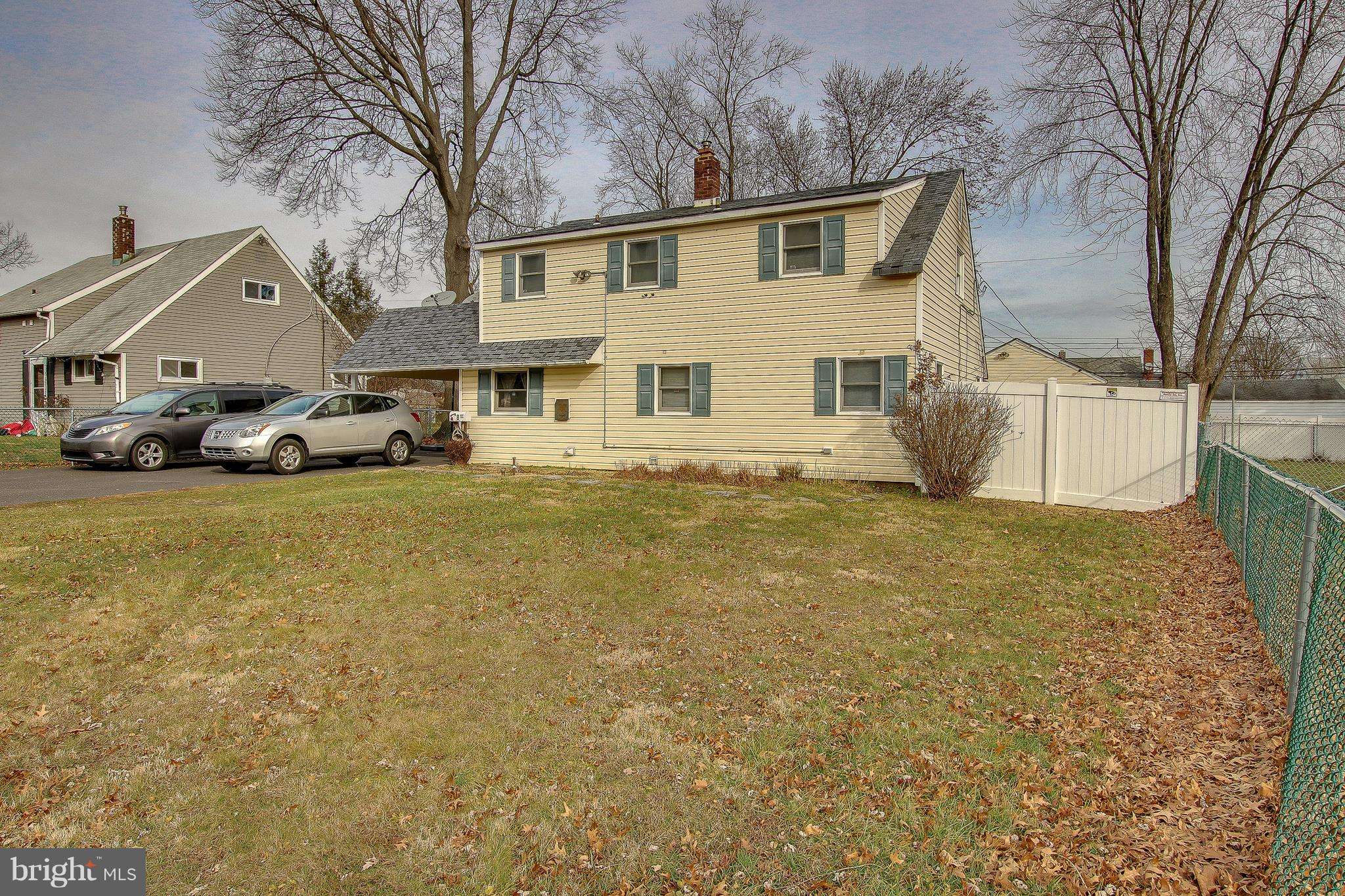 Levittown, PA 19055,8 RAMBLER LN