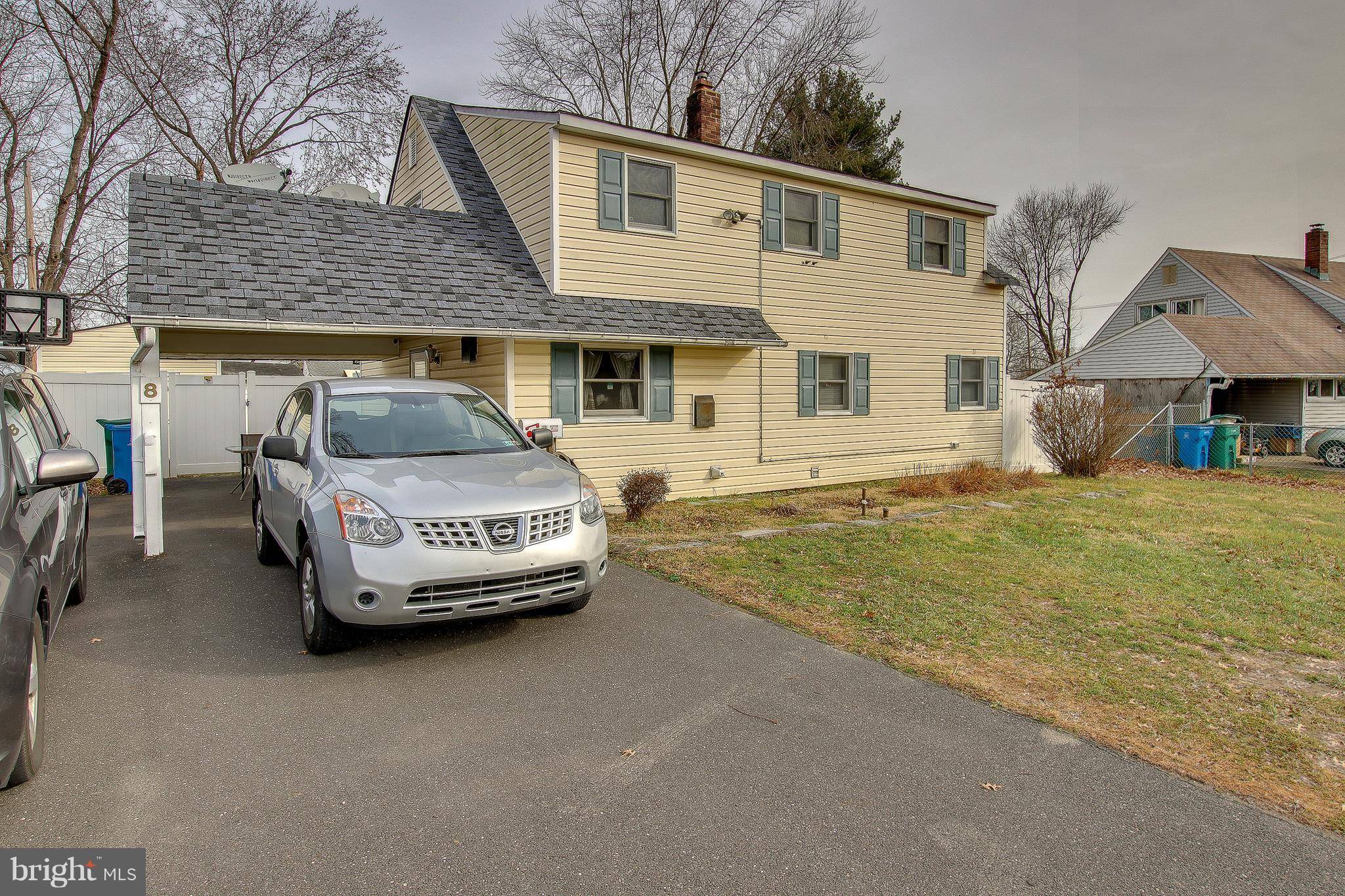 Levittown, PA 19055,8 RAMBLER LN