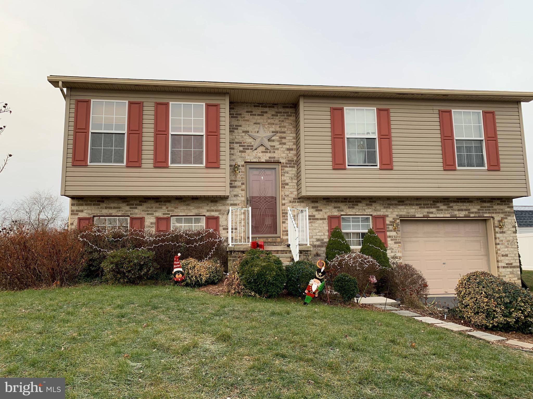 Chambersburg, PA 17202,1832 WOOD DUCK DR E