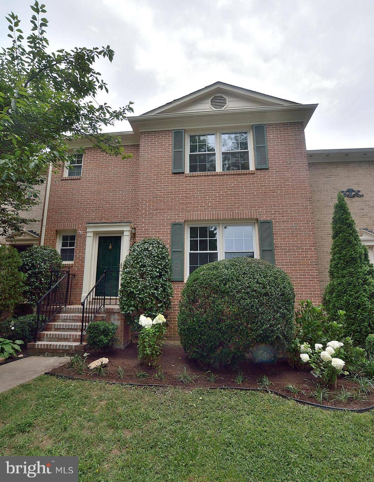 Springfield, VA 22153,7404 FOREST HUNT CT