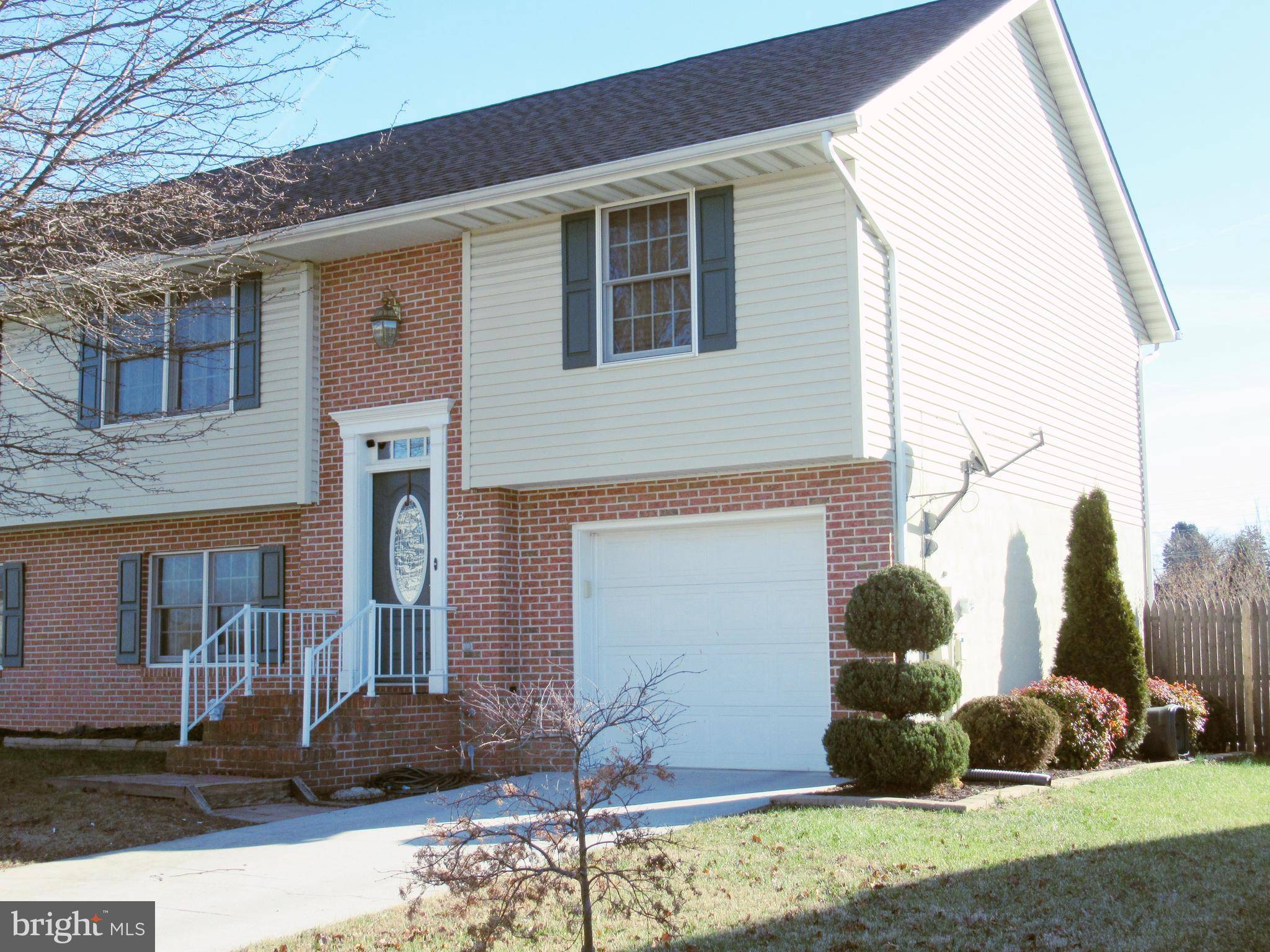 Mcsherrystown, PA 17344,8 SQUIRE CIR