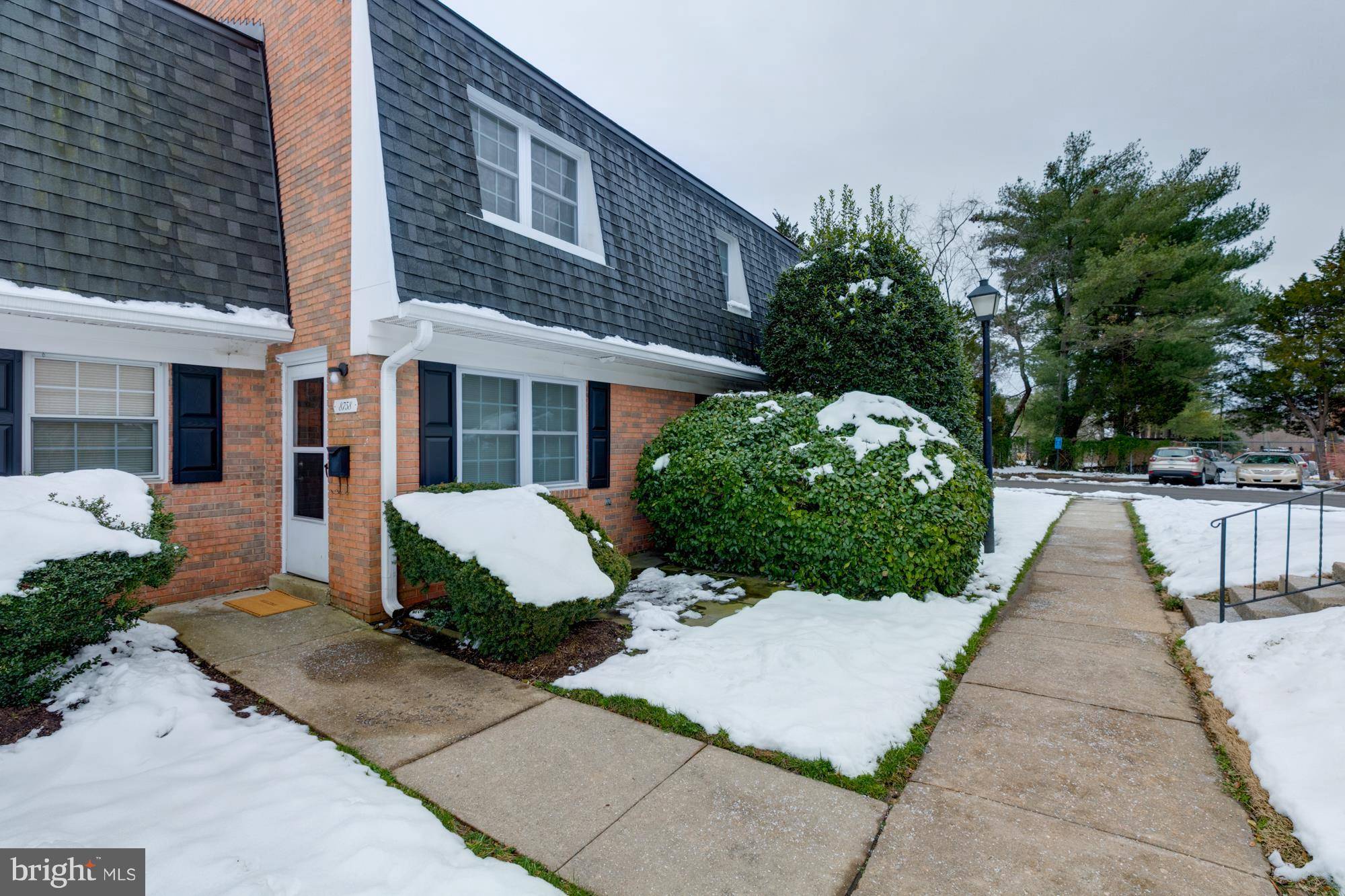 Alexandria, VA 22309,8758-E WALUTES CIR #E