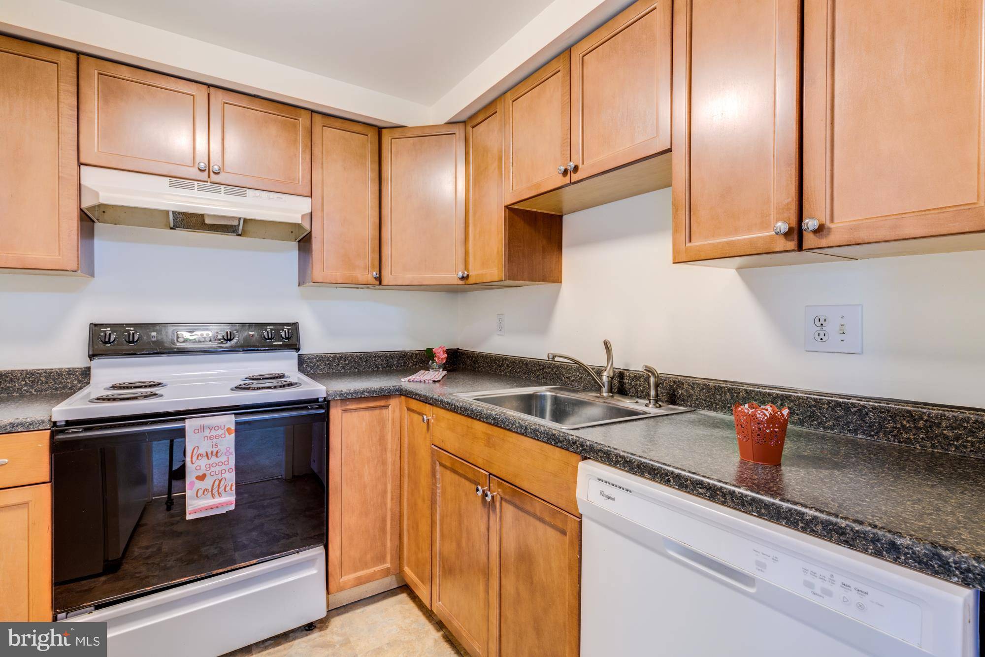 Alexandria, VA 22309,8758-E WALUTES CIR #E