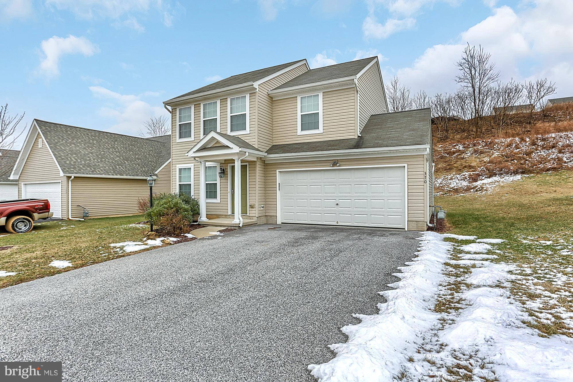 Windsor, PA 17366,370 AZALEA DR