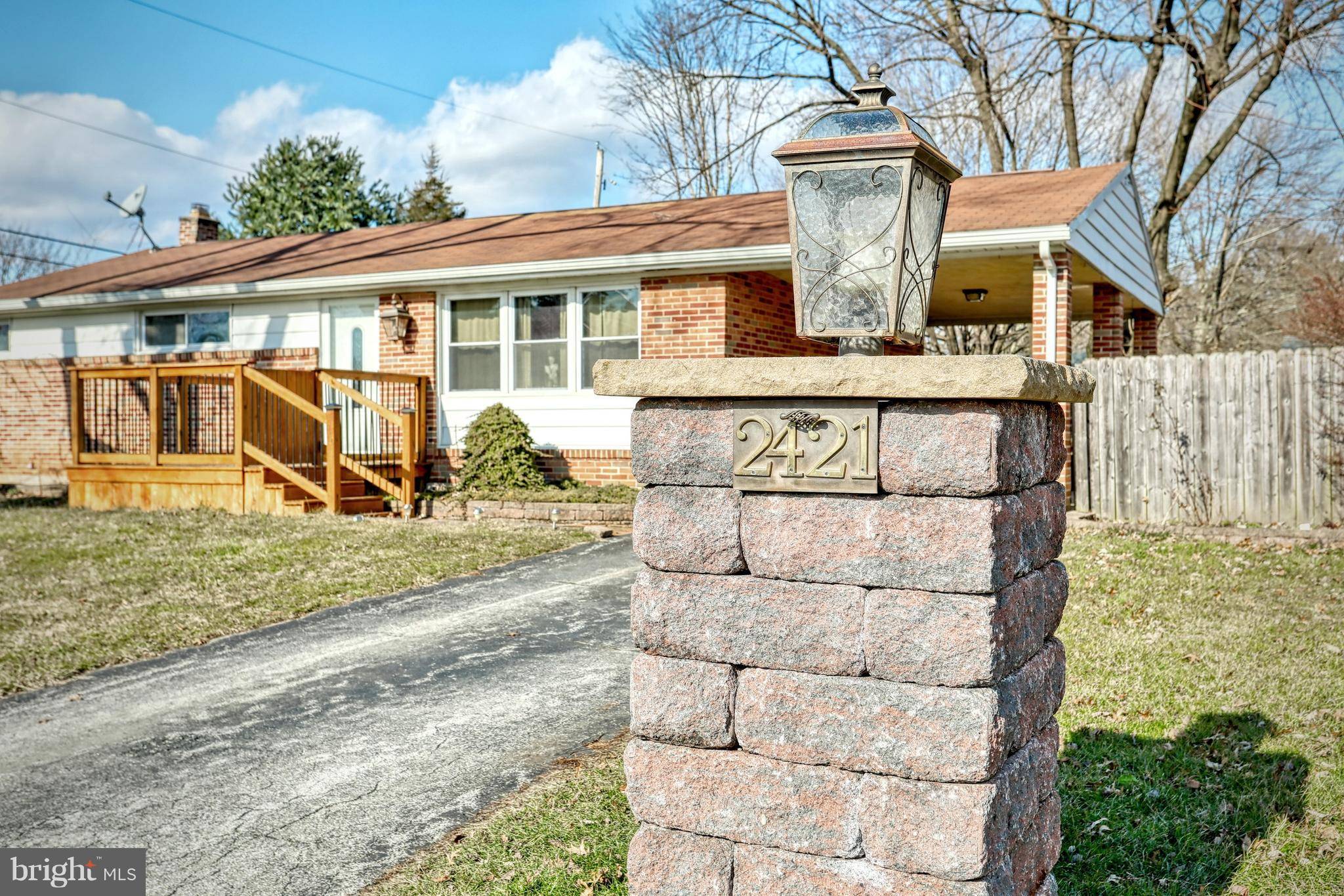 York, PA 17402,2421 BRADFORD DR