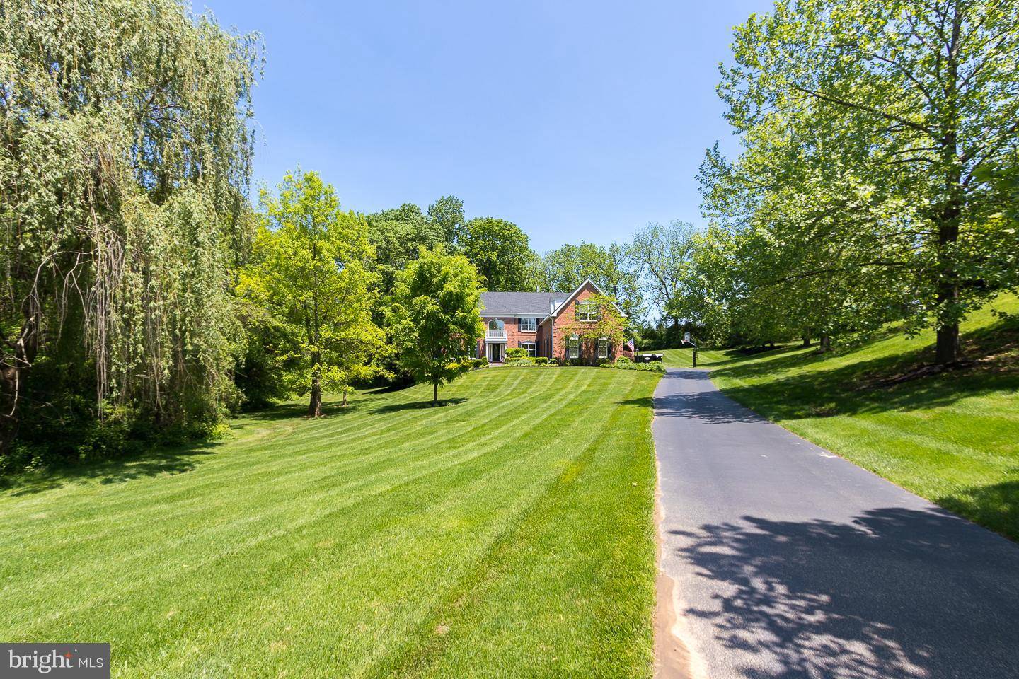 West Chester, PA 19382,895 BREEZE WOOD LN