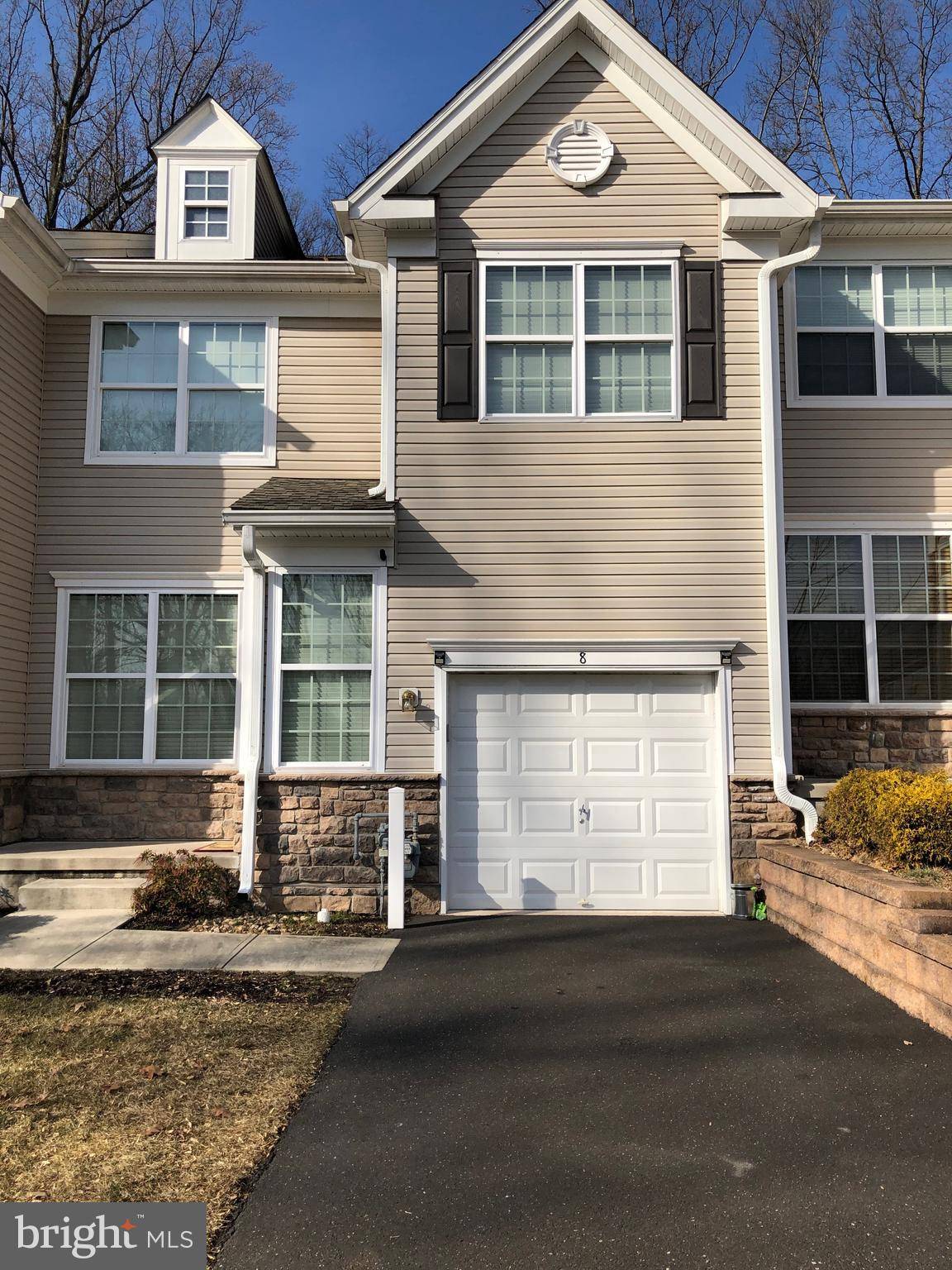 Warminster, PA 18974,8 JAMIES CT