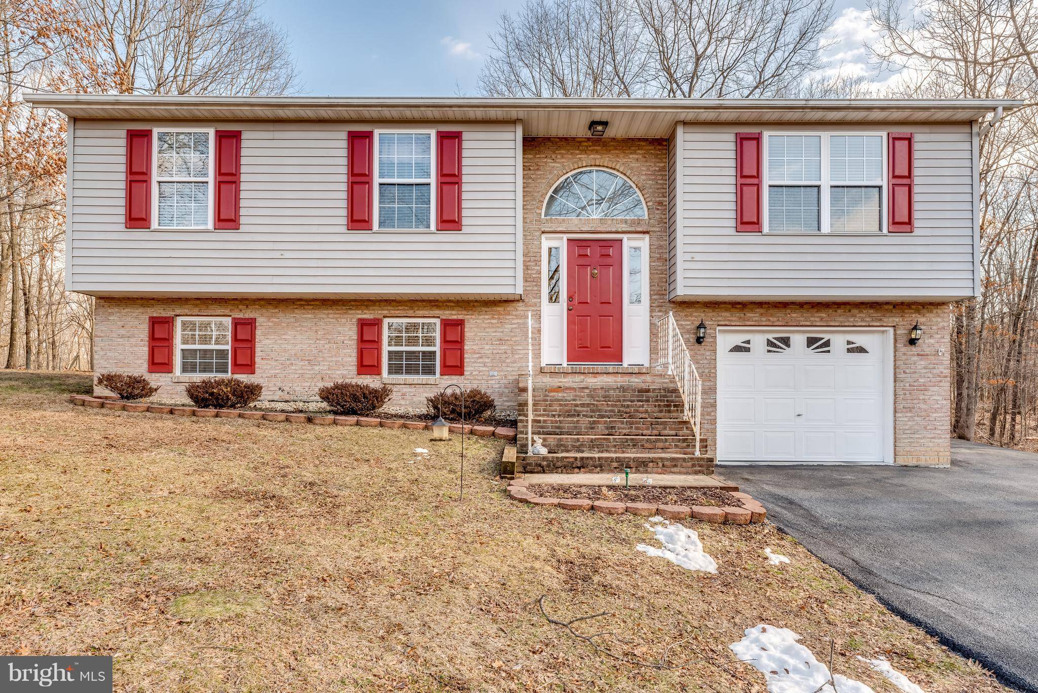 Inwood, WV 25428,1141 CHANTILLY