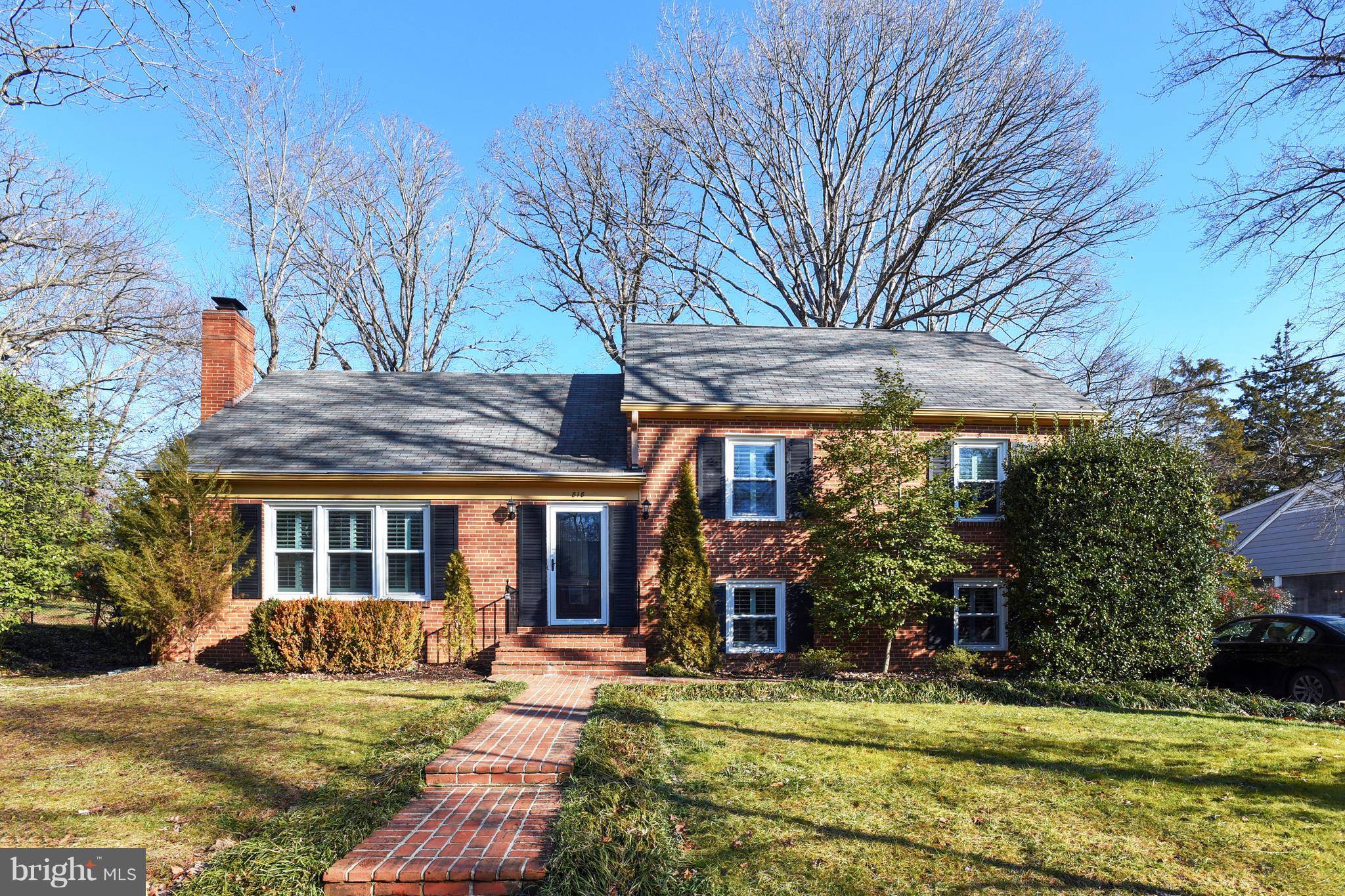 Alexandria, VA 22308,818 EDEN CT