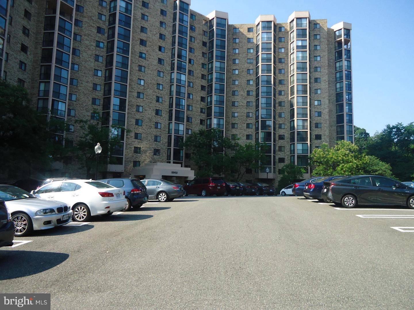 Alexandria, VA 22303,5902 MOUNT EAGLE DR #202