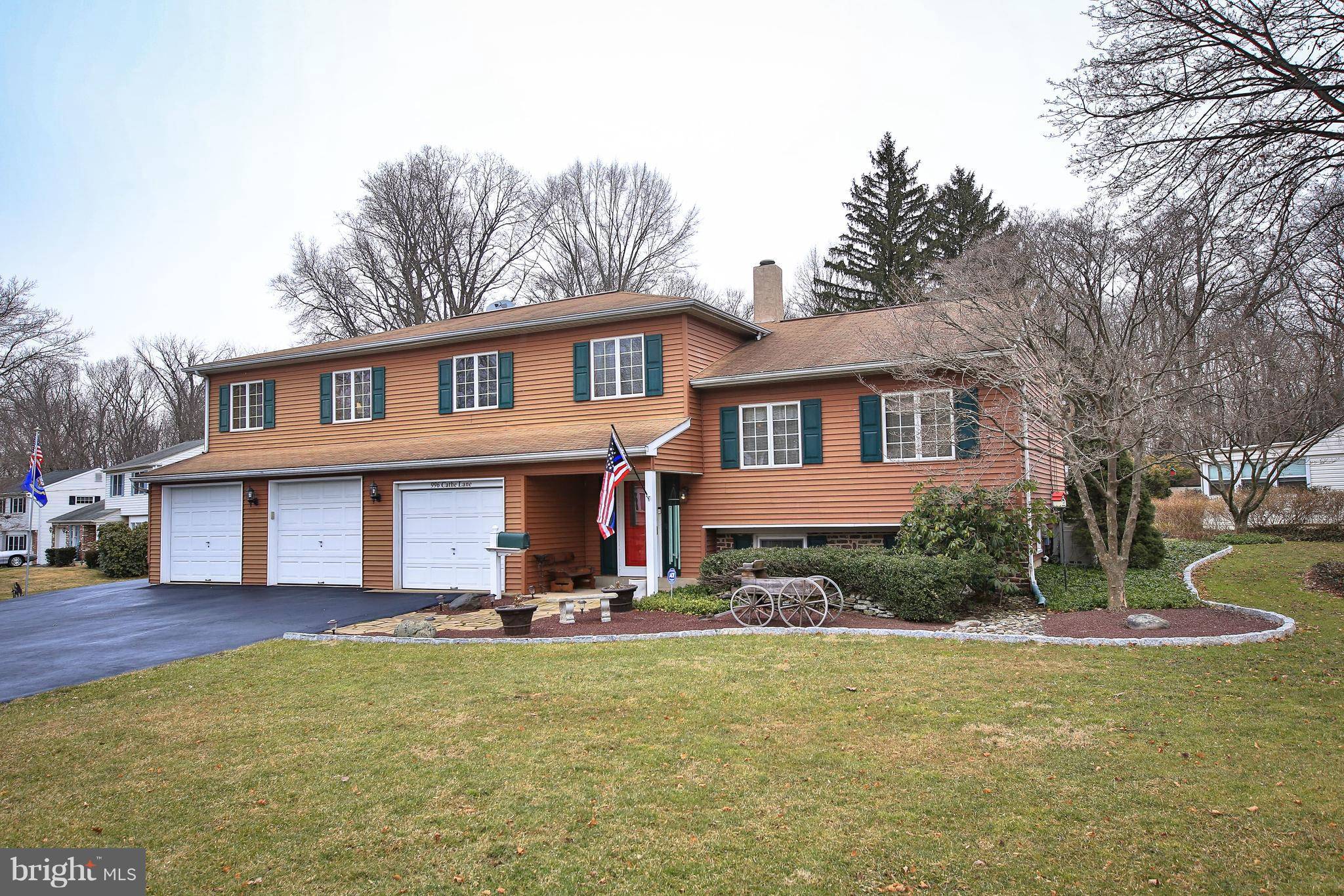 Warminster, PA 18974,996 CATHE LN