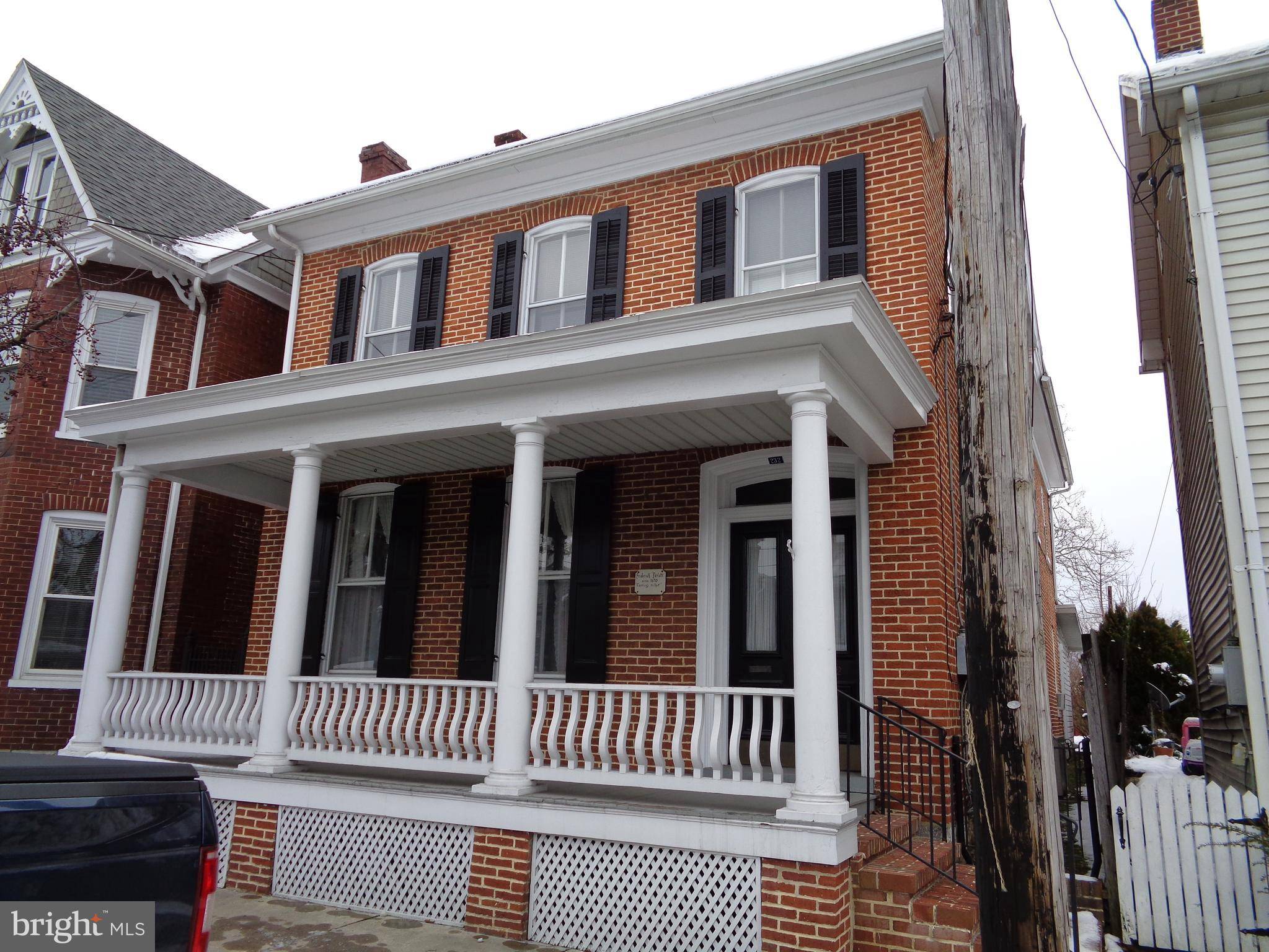 Shippensburg, PA 17257,232 E KING ST