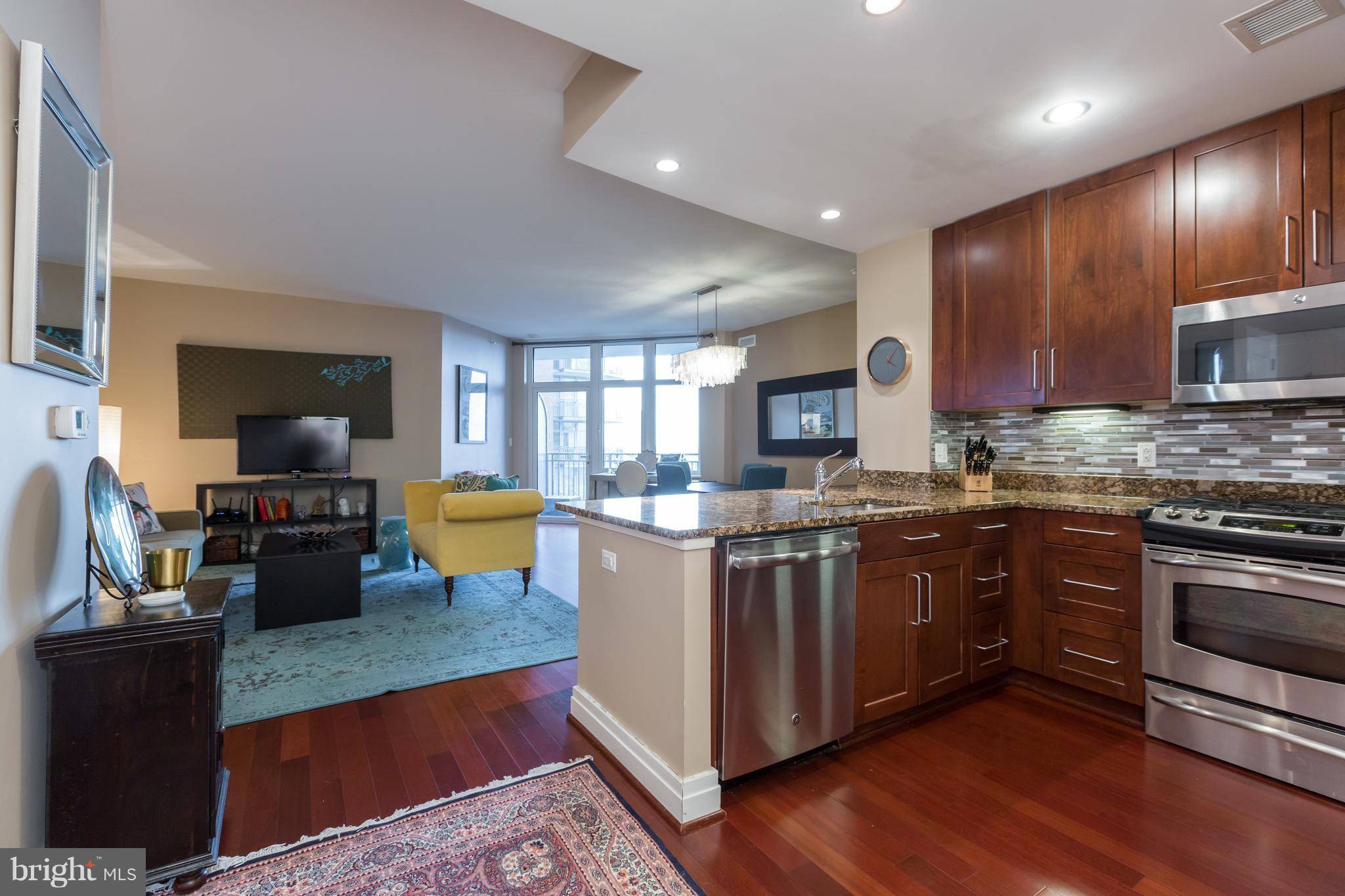 Mclean, VA 22102,8220 CRESTWOOD HEIGHTS DR #1219