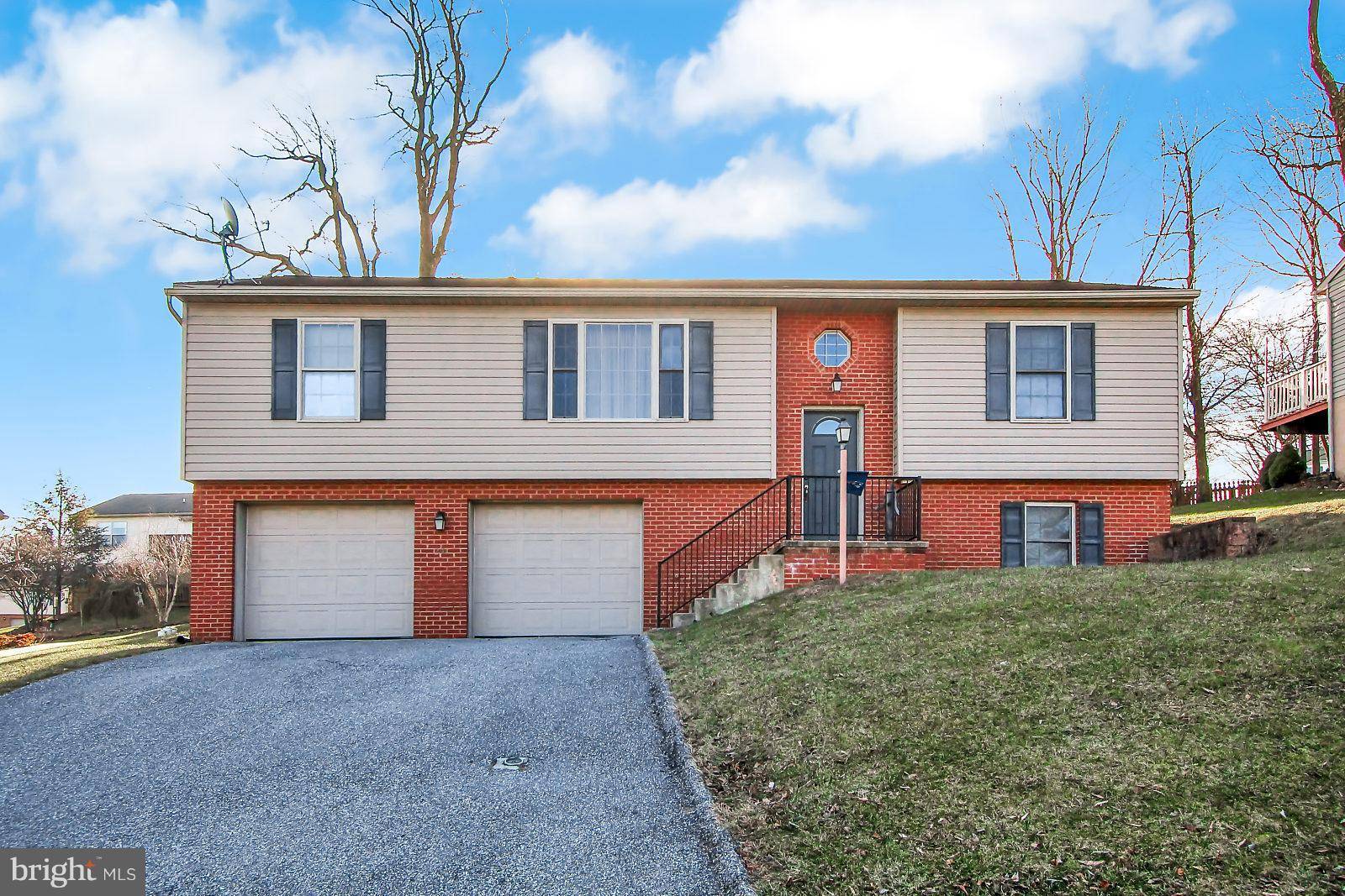 Windsor, PA 17366,24 VAN ZANDT WAY