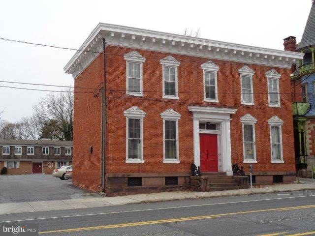 Carlisle, PA 17013,118 S HANOVER ST