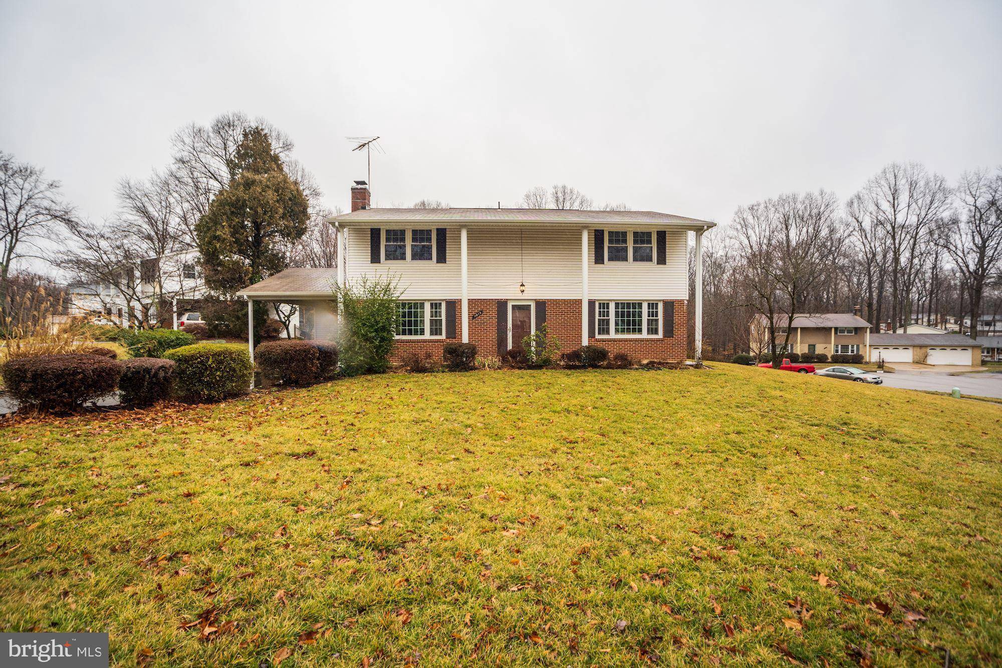 Springfield, VA 22153,7015 COTTONTAIL CT