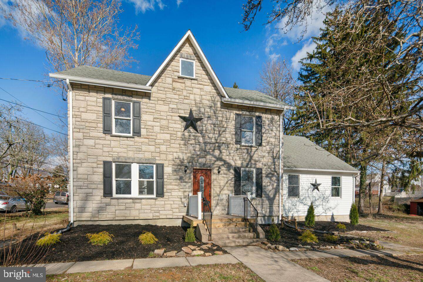 Langhorne, PA 19047,989 HIGHLAND AVE