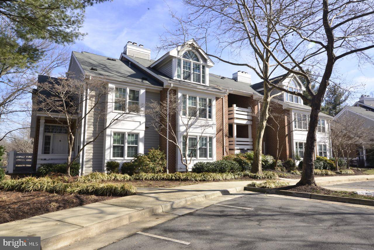 Reston, VA 20191,11206 BEAVER TRAIL CT