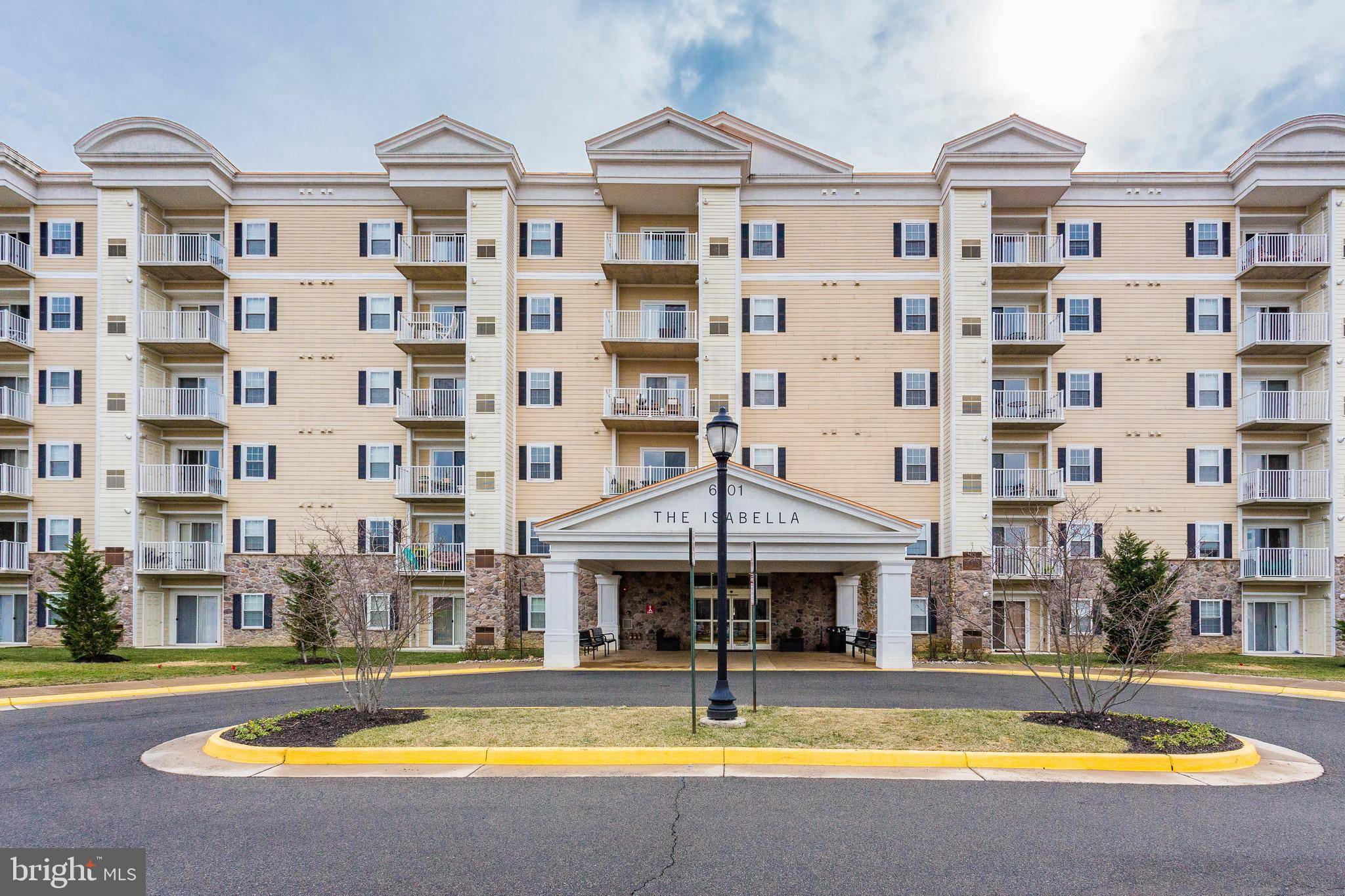 Alexandria, VA 22312,6301 EDSALL RD #414