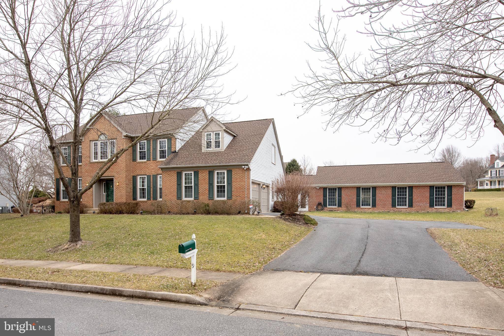 Catonsville, MD 21228,9 STONE SPRING CT