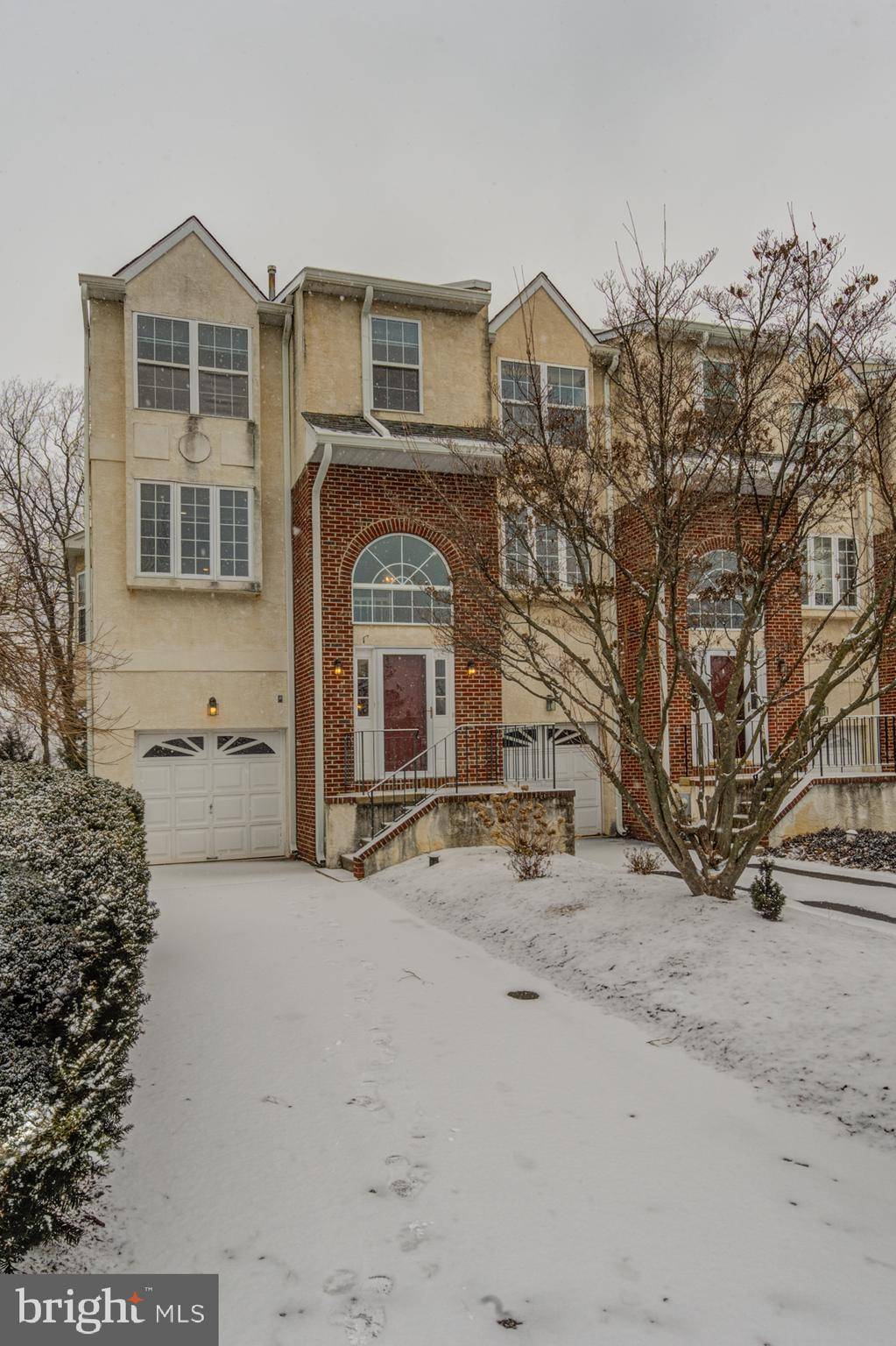 Conshohocken, PA 19428,116 CAMPBELL DR