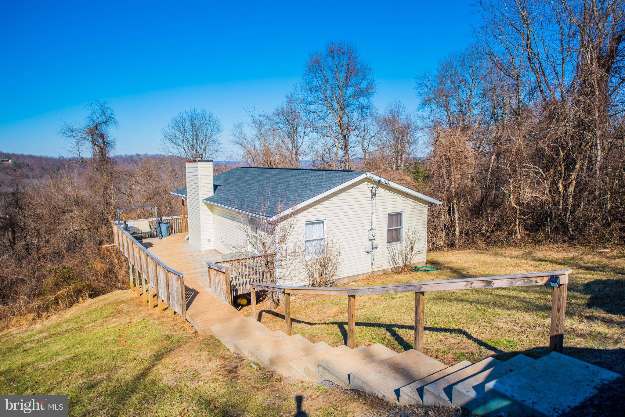 Linden, VA 22642,54 SMALL APPLE CT