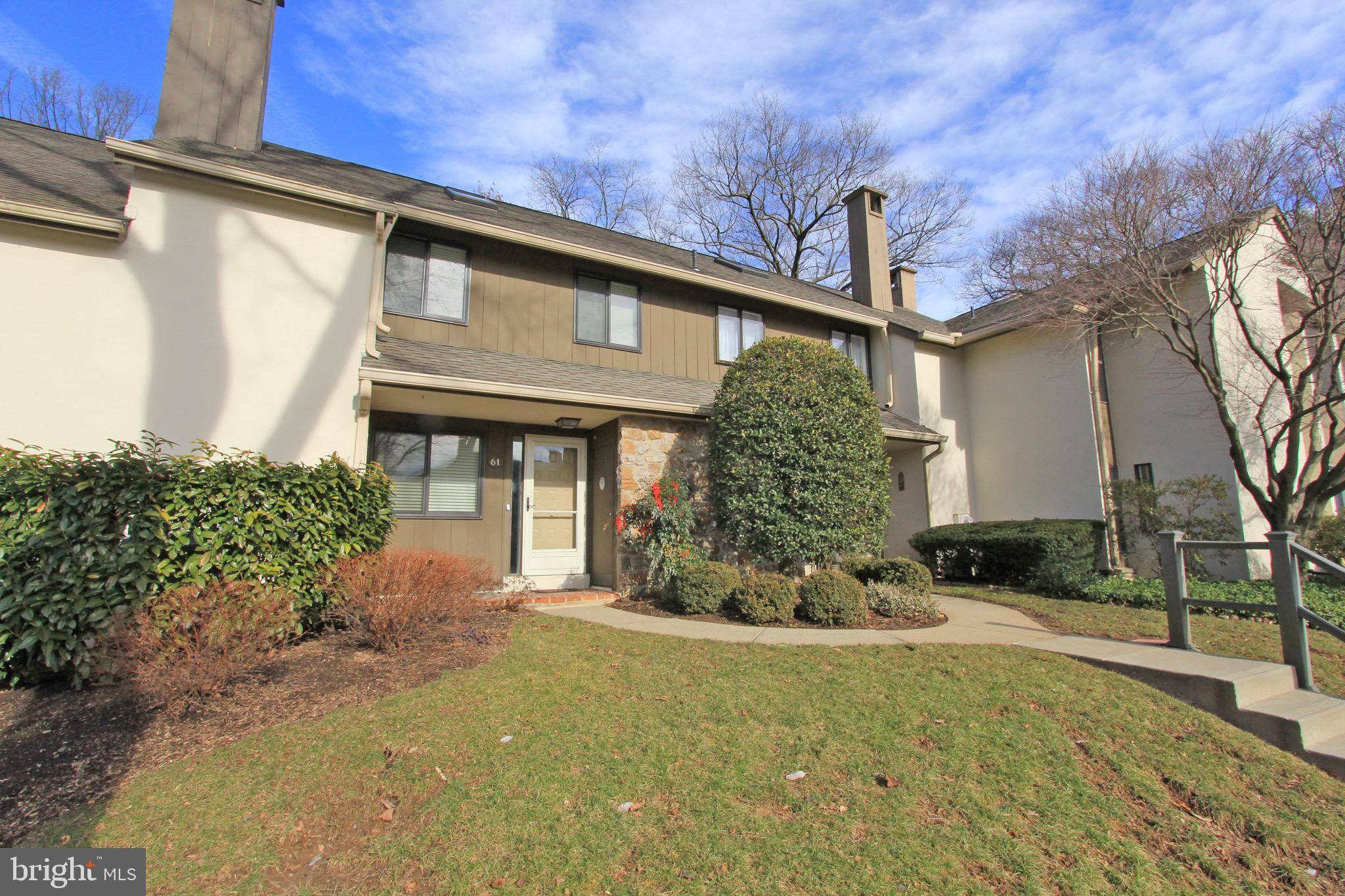 Berwyn, PA 19312,61 OAK KNOLL DR