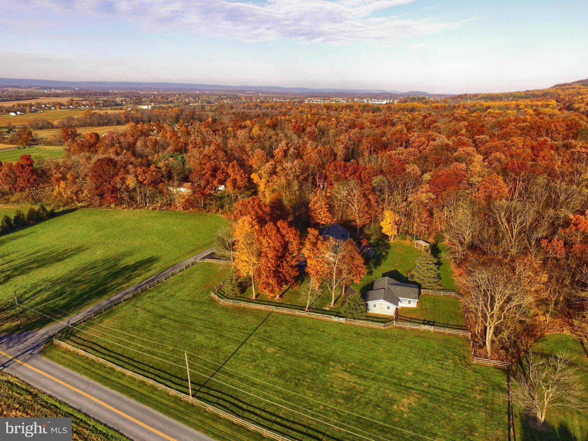 Newmanstown, PA 17073,20 ROUND BARN RD