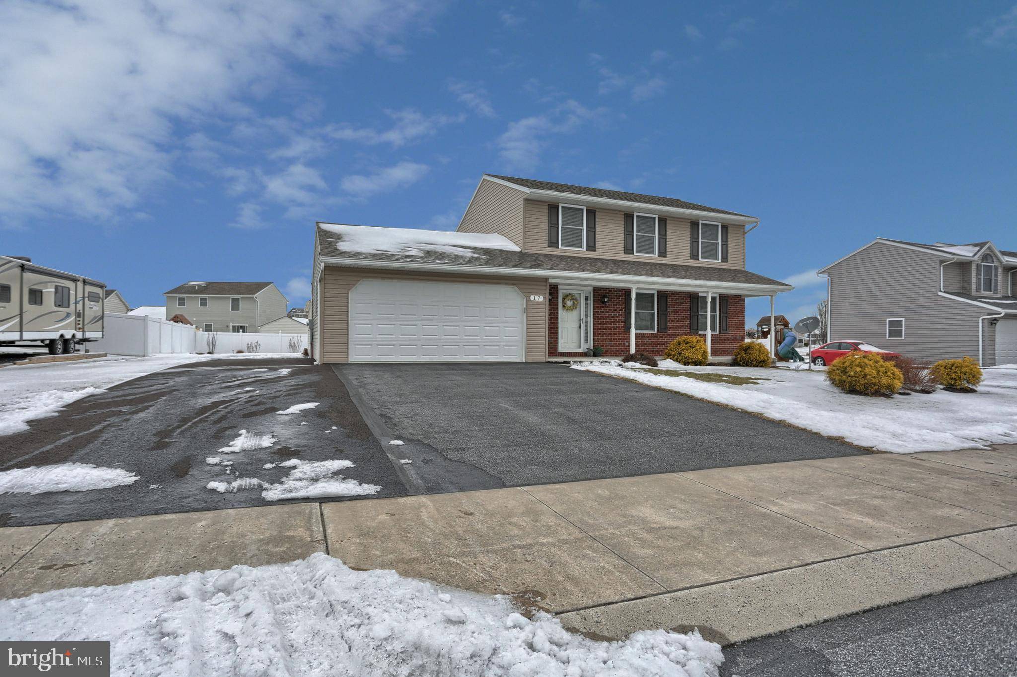 Newmanstown, PA 17073,17 OVERLOOK LN