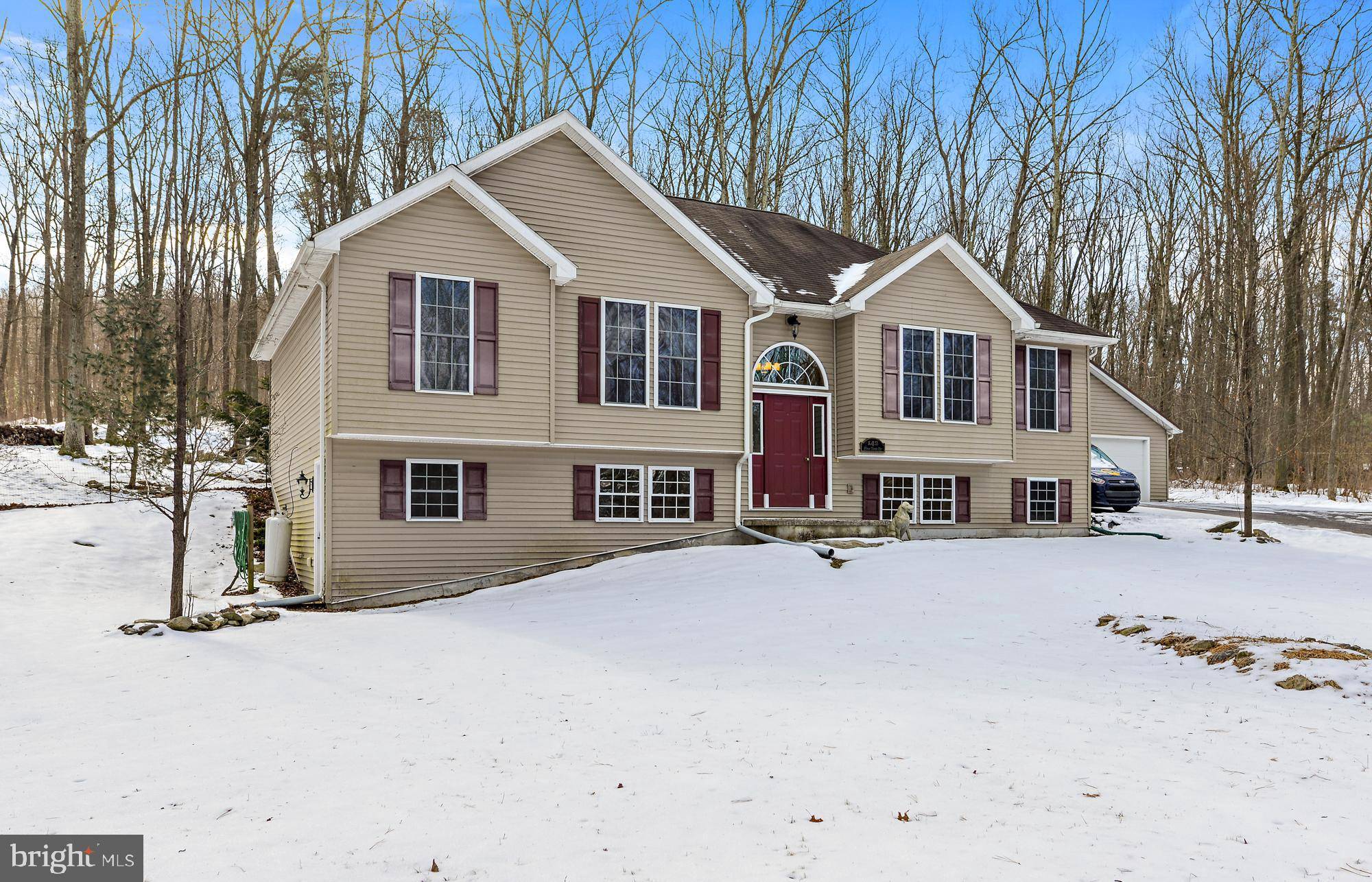 Newville, PA 17241,142 PINE TREE DR