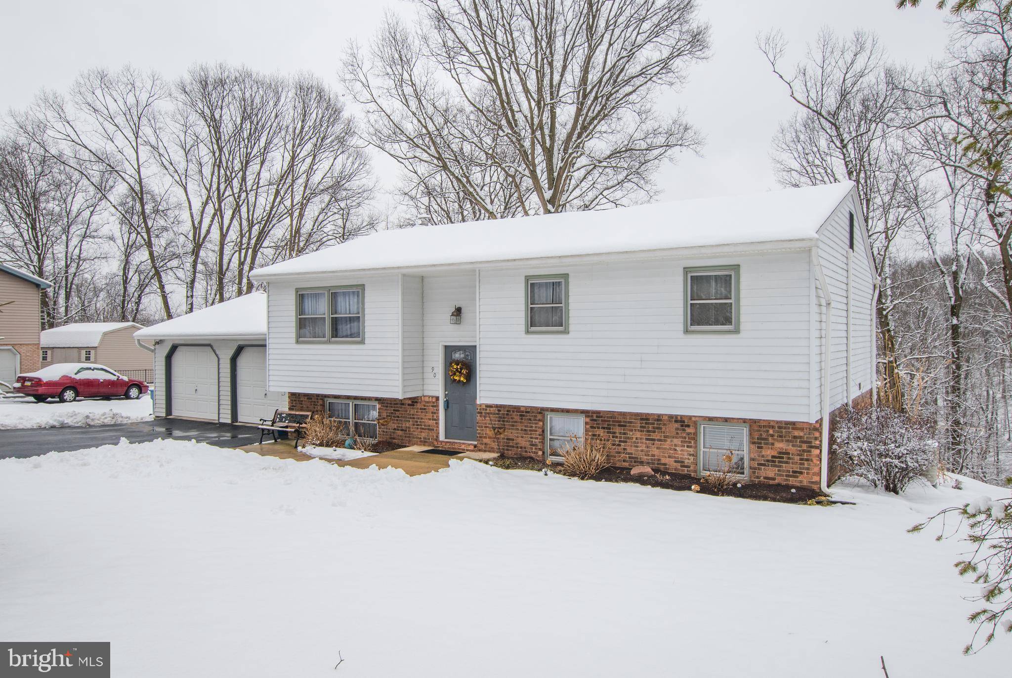 Etters, PA 17319,90 HIGHLAND CIR