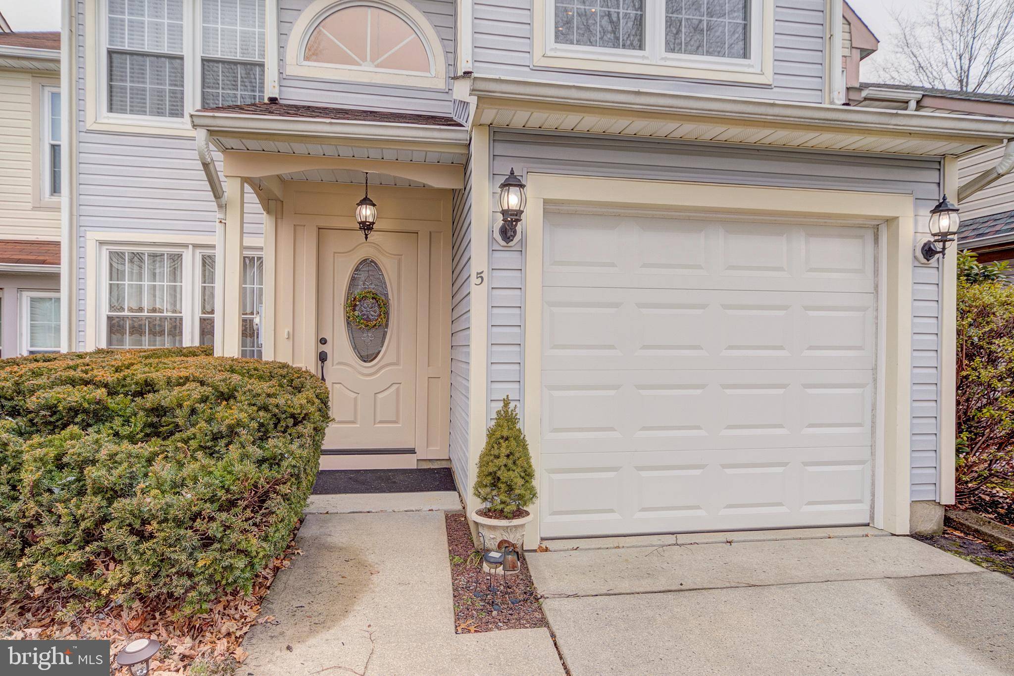 Robbinsville, NJ 08691,5 ENDSLEIGH PLACE