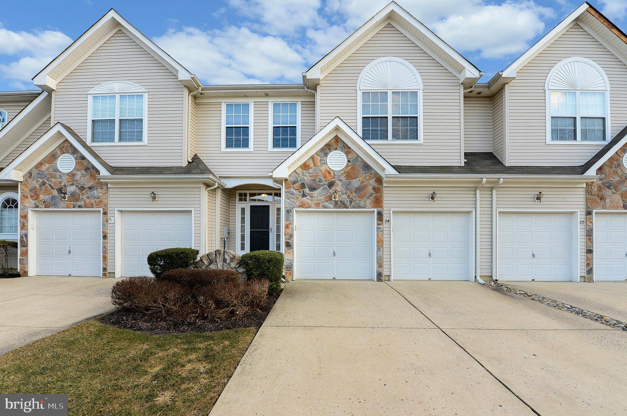 Westampton, NJ 08060,24 SPYGLASS CT