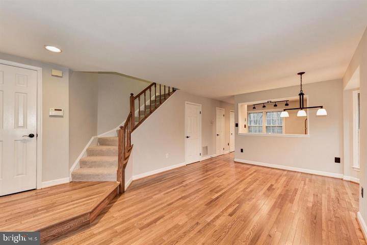 Alexandria, VA 22306,6328 CHIMNEY WOOD CT