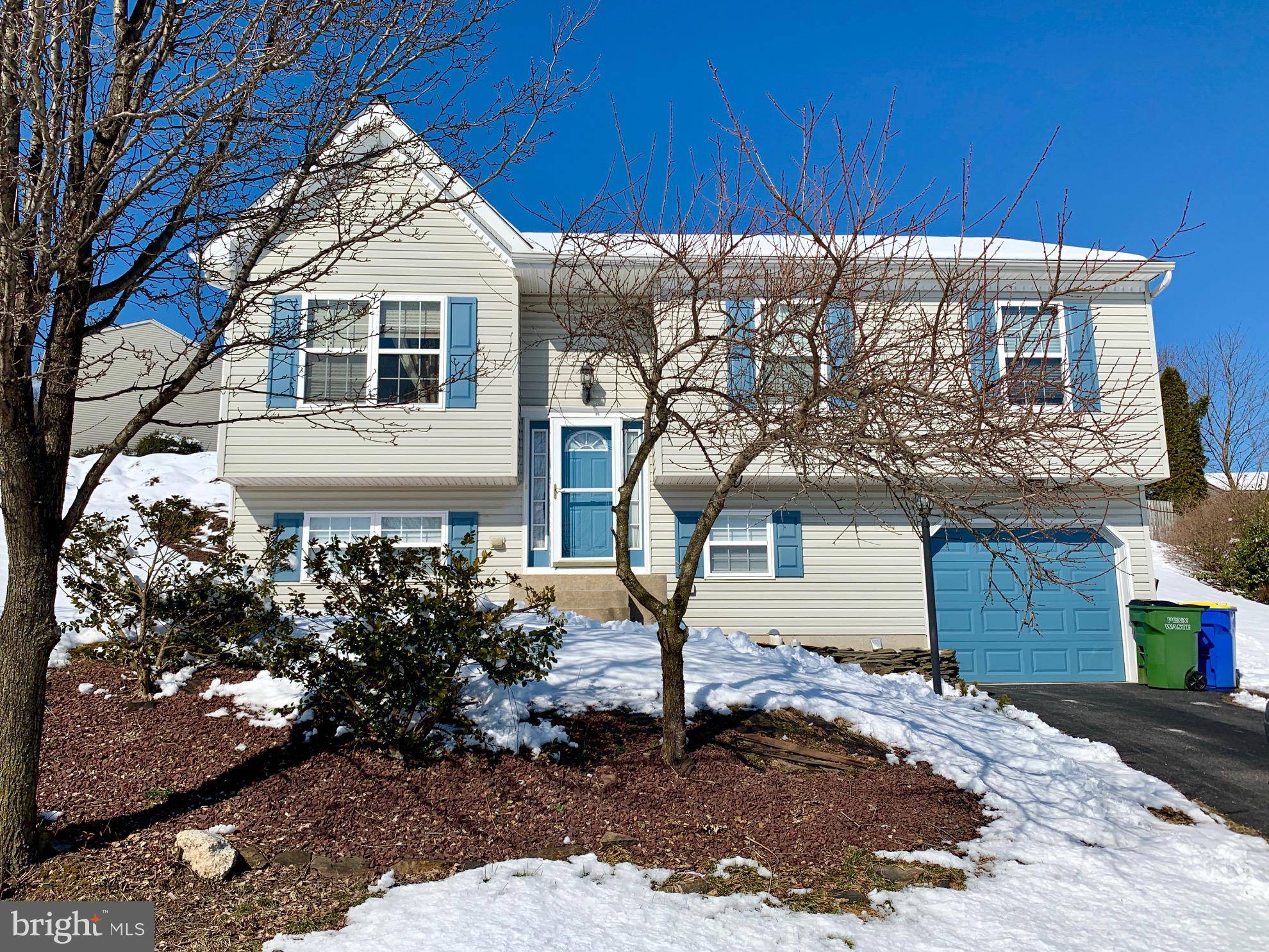 Mount Wolf, PA 17347,20 DEVONSHIRE CT